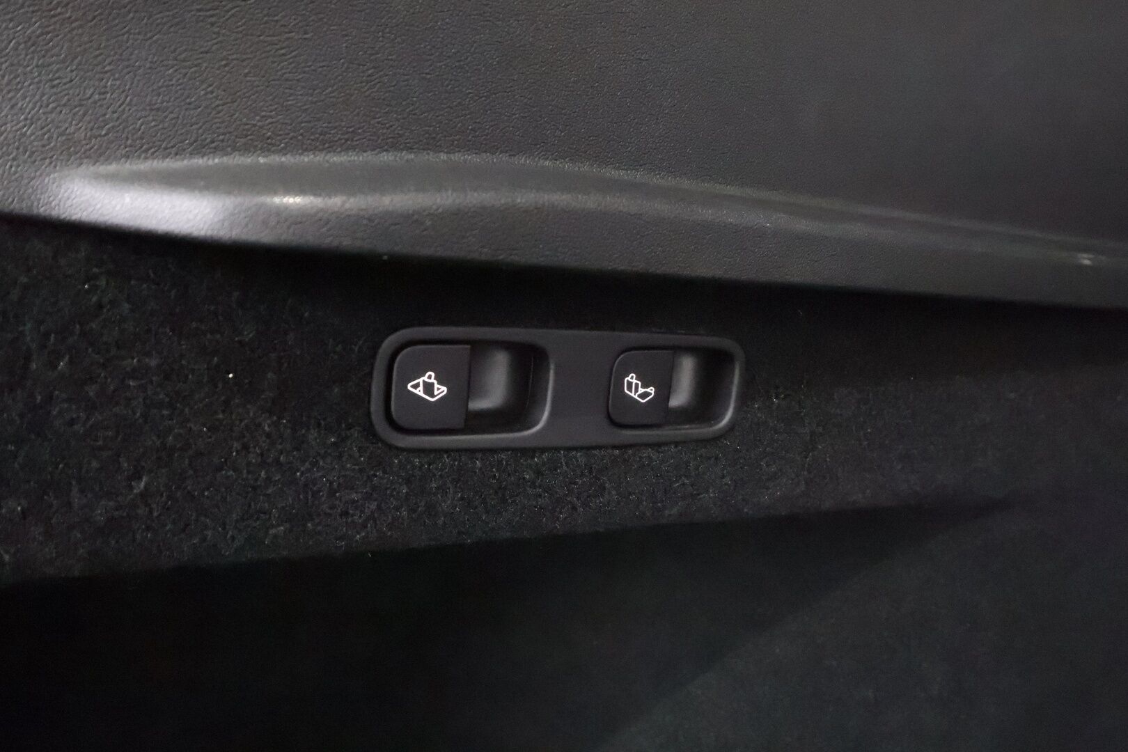 TESLA MODEL Y 2022 Performance Dual Motor - | ILP | Koukku | ACC | Lasikatto | Matrix-LED | P.Kamera | Muistipenkki | Premium Audio | Navi | Kaistavahti | Keyless | Kahdet renkaat |