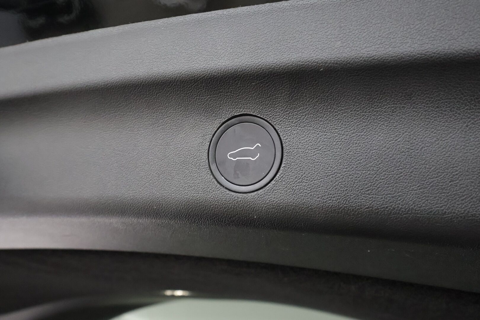 TESLA MODEL Y 2022 Performance Dual Motor - | ILP | Koukku | ACC | Lasikatto | Matrix-LED | P.Kamera | Muistipenkki | Premium Audio | Navi | Kaistavahti | Keyless | Kahdet renkaat |