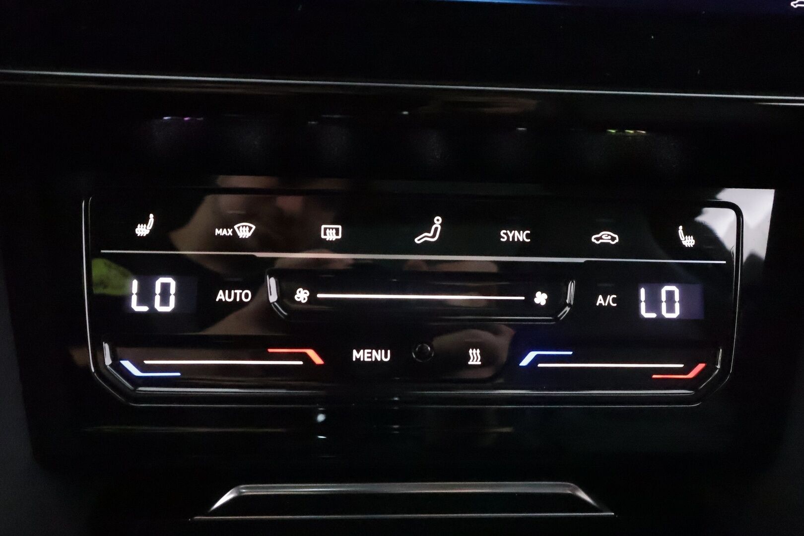 VOLKSWAGEN ARTEON 2022 2.0 TSI R-Line Shooting Brake - | ACC | Webasto | Koukku | Adapt LED | Hierova Ergocomfort istuin | H/K | 360-Kamera | Nahat | Keyless | Apple&Android | Merkkihuollettu | Kahdet Renkaat |
