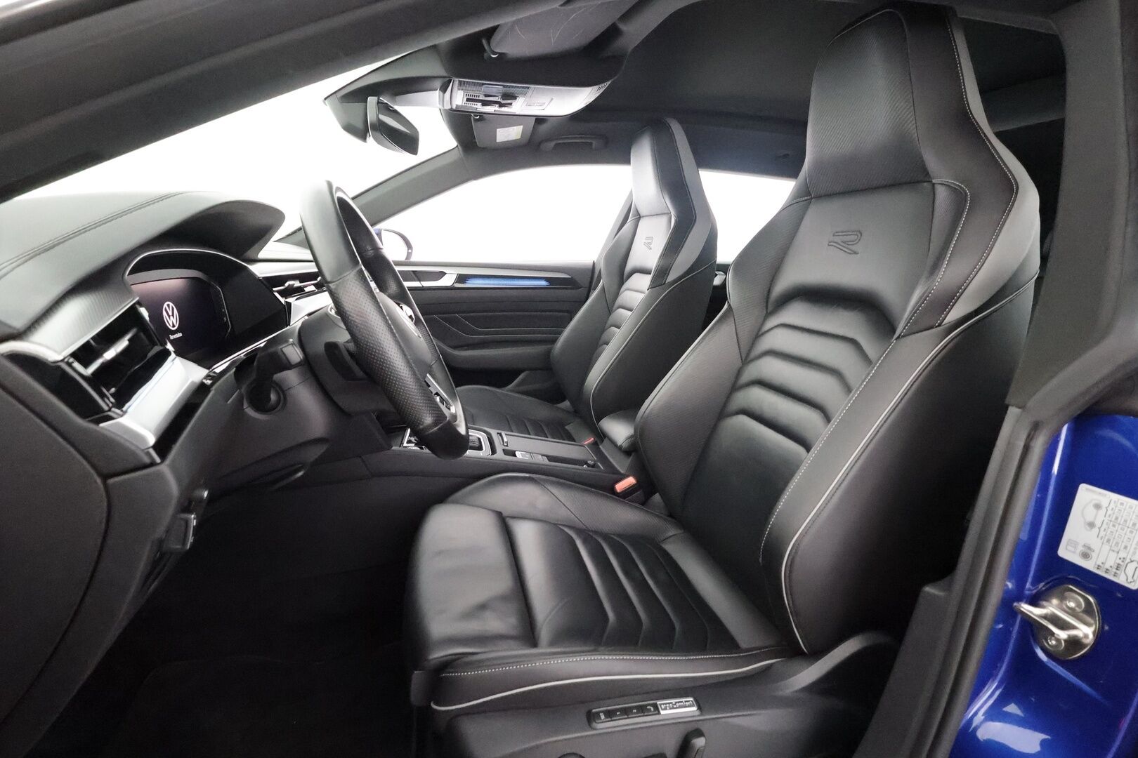 VOLKSWAGEN ARTEON 2022 2.0 TSI R-Line Shooting Brake - | ACC | Webasto | Koukku | Adapt LED | Hierova Ergocomfort istuin | H/K | 360-Kamera | Nahat | Keyless | Apple&Android | Merkkihuollettu | Kahdet Renkaat |