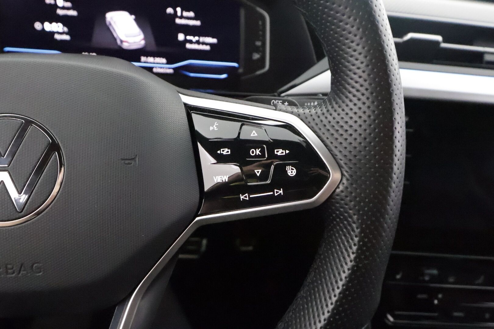 VOLKSWAGEN ARTEON 2022 2.0 TSI R-Line Shooting Brake - | ACC | Webasto | Koukku | Adapt LED | Hierova Ergocomfort istuin | H/K | 360-Kamera | Nahat | Keyless | Apple&Android | Merkkihuollettu | Kahdet Renkaat |