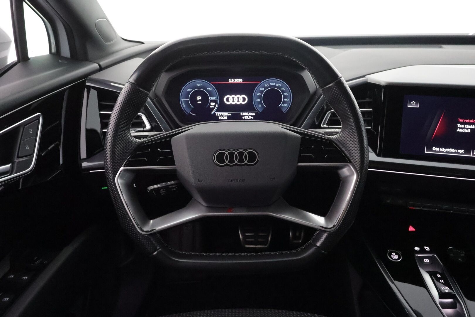 AUDI Q4 E-TRON 2023 40 e-tron S-line - | ACC | ILP | 2x S-Line | Puolinahat | Sporttipenkit | P.kamera | Kaistavahti | Digimittaristo | Sähk. takaluukku | 2x renkaat aluin | ALV |