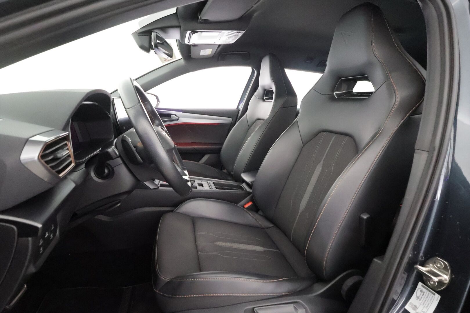 CUPRA LEON SPORTSTOURER 2022  1.4 e-Hybrid 180kW DSG - | ACC | Koukku | DCC | Puolinahat | P.kamera | Ambient light | Keyless | Digimittaristo | Lane Assist | Lämm. ratti | Sähk. takaluukku | Merkkihuollot |
