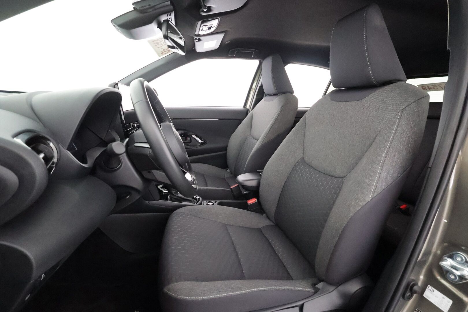 TOYOTA YARIS CROSS 2025 1,5 Hybrid AWD-i Intense - | ACC | LED | P.Kamera | Navi | Kaistavahti | Keyless | PDA | Facelift | Merkkihuollot |
