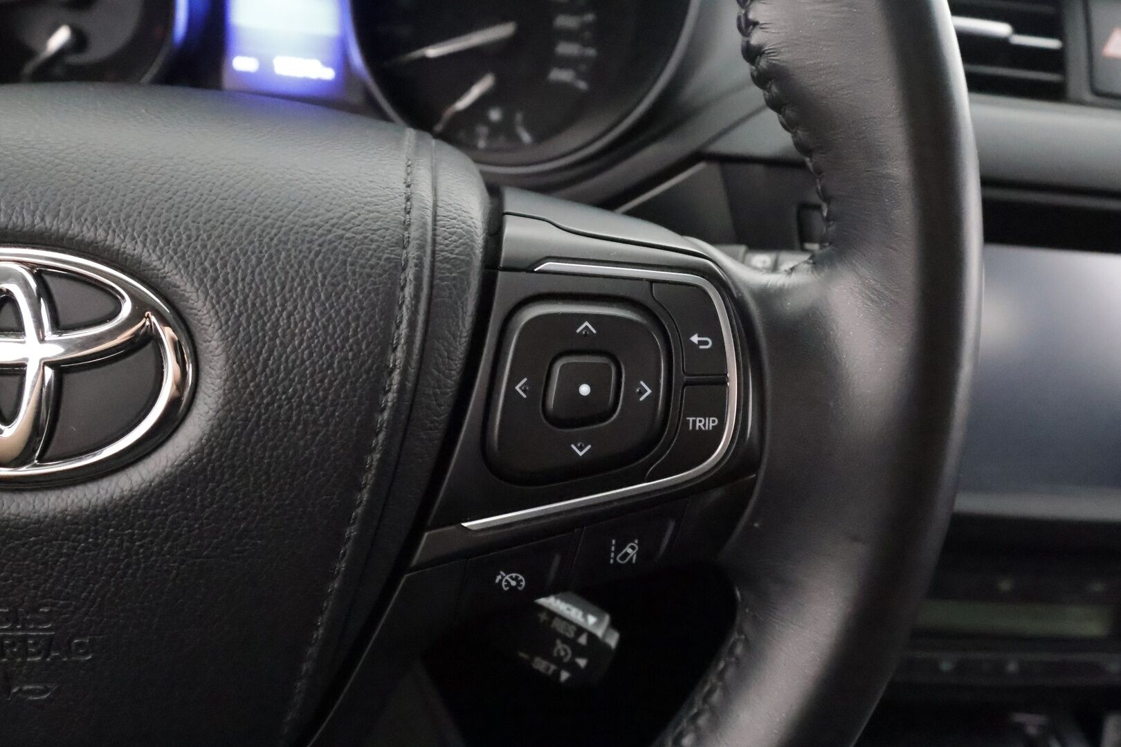 Toyota Avensis 2017 1,8 Valvematic Premium Touring Sports - | Vakkari | Lohko | Puolinahat | P.Kamera | Keyless | Lämmitettävät Pyyhkijät | Kahdet Renkaat |