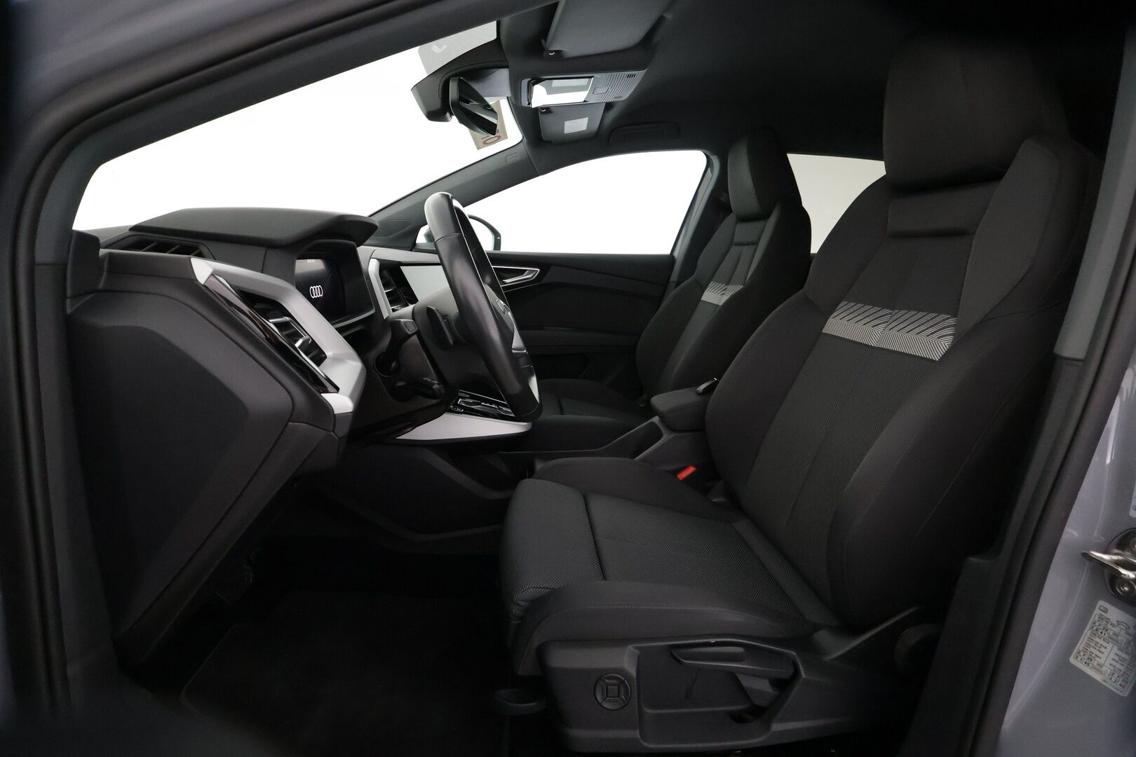 AUDI Q4 E-TRON 2023 50 E-Tron Quattro - | ILP | Koukku | ACC | LED | P.Kamera | Sporttipenkit | Kaistavahti | Digimittaristo | Apple&Android | Kahdet renkaat | Merkkihuollot | - KORKO VAIN 3,99 %