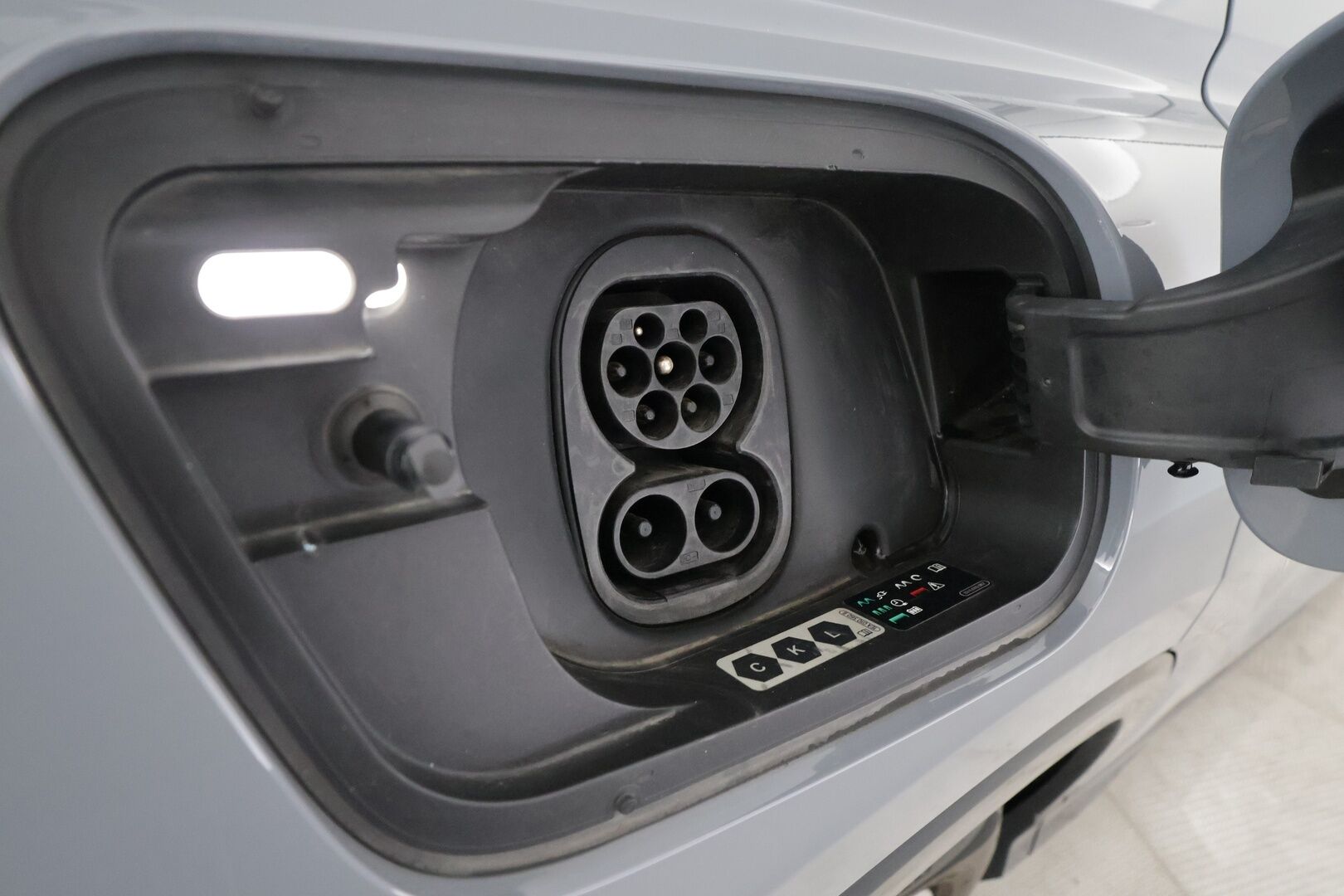 AUDI Q4 E-TRON 2023 50 E-Tron Quattro - | ILP | Koukku | ACC | LED | P.Kamera | Sporttipenkit | Kaistavahti | Digimittaristo | Apple&Android | Kahdet renkaat | Merkkihuollot | - KORKO VAIN 3,99 %
