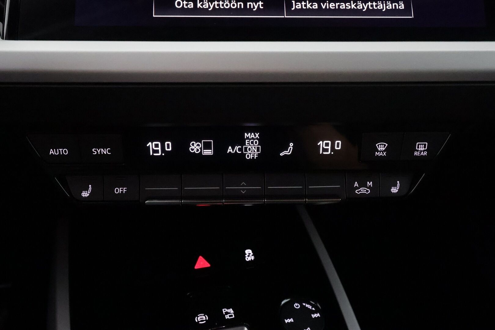 AUDI Q4 E-TRON 2023 50 E-Tron Quattro - | ILP | Koukku | ACC | LED | P.Kamera | Sporttipenkit | Kaistavahti | Digimittaristo | Apple&Android | Kahdet renkaat | Merkkihuollot | - KORKO VAIN 3,99 %