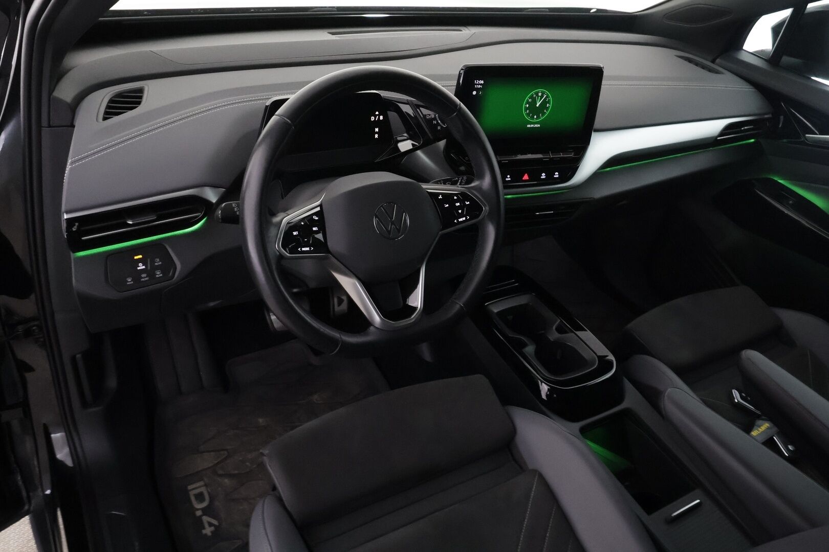 VOLKSWAGEN ID.4 2023 Pro Performance 150 kW, akku 77 kWh - | ILP | Koukku | ACC | P.tutkat | LED | Hierovat Sporttipenkit Muistilla | Kaistavahti | Navi | Digimittaristo | Kahdet renkaat | Merkkihuollot |