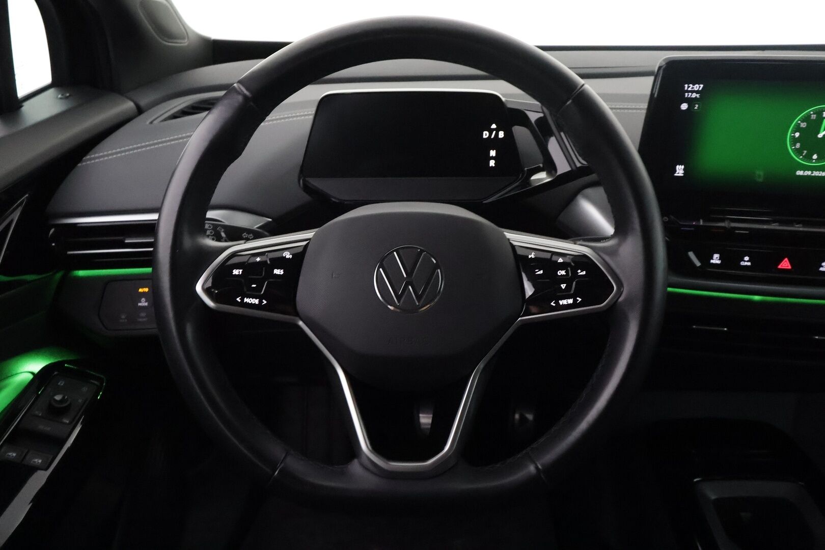 VOLKSWAGEN ID.4 2023 Pro Performance 150 kW, akku 77 kWh - | ILP | Koukku | ACC | P.tutkat | LED | Hierovat Sporttipenkit Muistilla | Kaistavahti | Navi | Digimittaristo | Kahdet renkaat | Merkkihuollot |