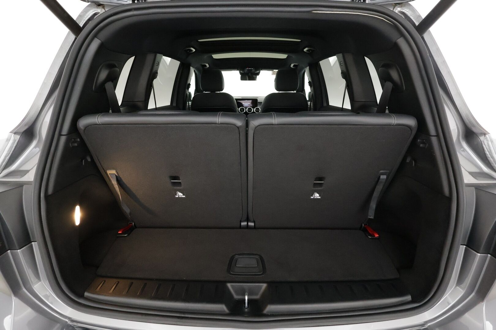 MERCEDES-BENZ EQB 2023 300 4Matic 7p - | Distronic+ | Lisälämmitin | Panorama | Puolinahat | Widescreen | Keyless | P.Kamera | LED High Performance | Keyless | Kahdet Renkaat |