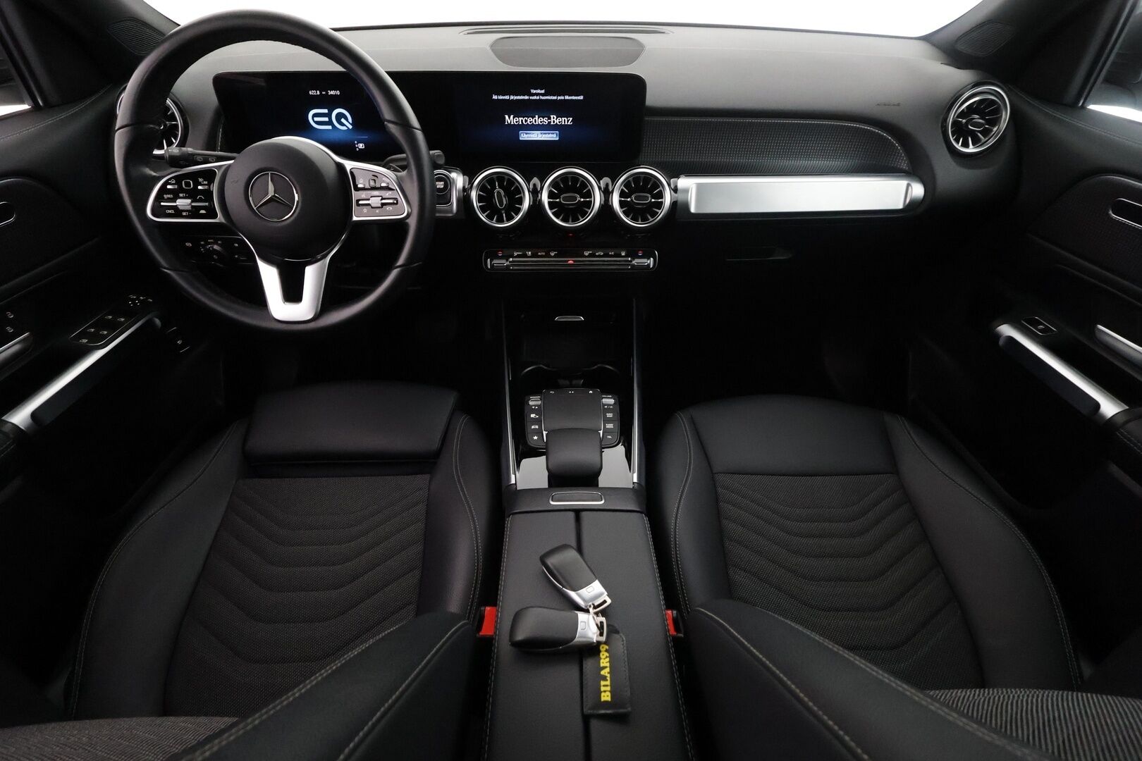 MERCEDES-BENZ EQB 2023 300 4Matic 7p - | Distronic+ | Lisälämmitin | Panorama | Puolinahat | Widescreen | Keyless | P.Kamera | LED High Performance | Keyless | Kahdet Renkaat |
