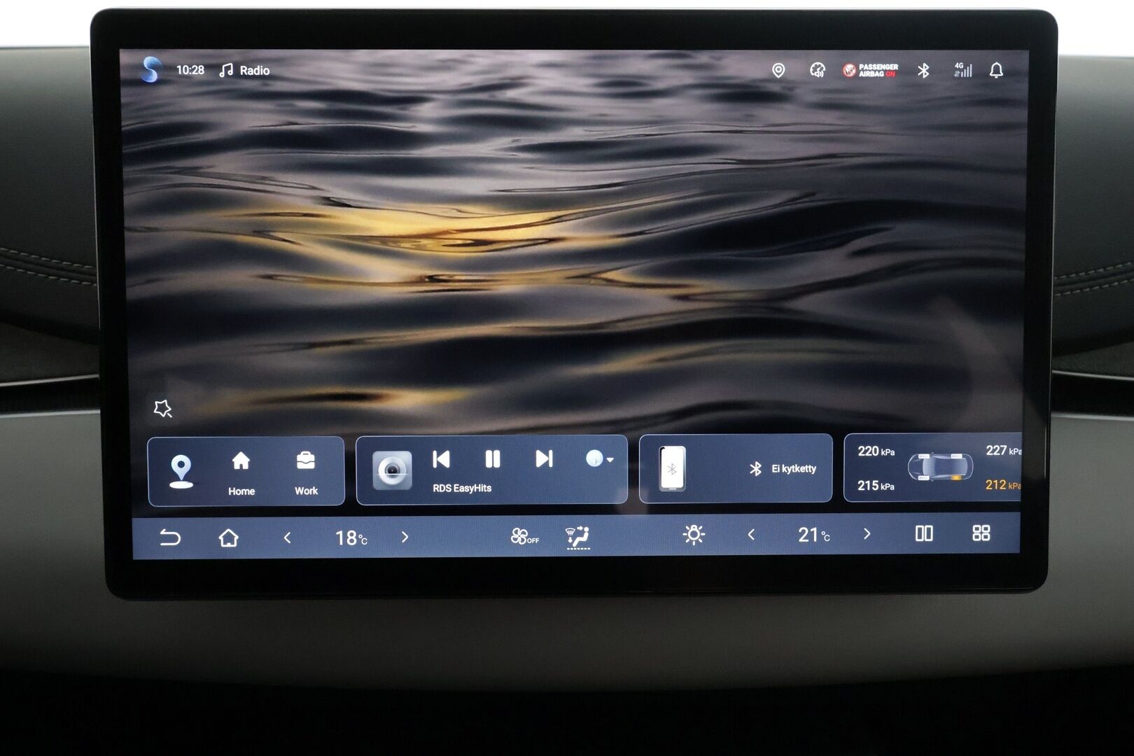 BYD SEAL 6 DM-i 2025 Touring Comfort - | ACC | Nahkaverhoilu | Sähköpenkit | P.kamera | Keyless | LED | Lane Assist | BSM | RCTA | Apple & Android | Sähk. takaluukku | Digimittaristo | 