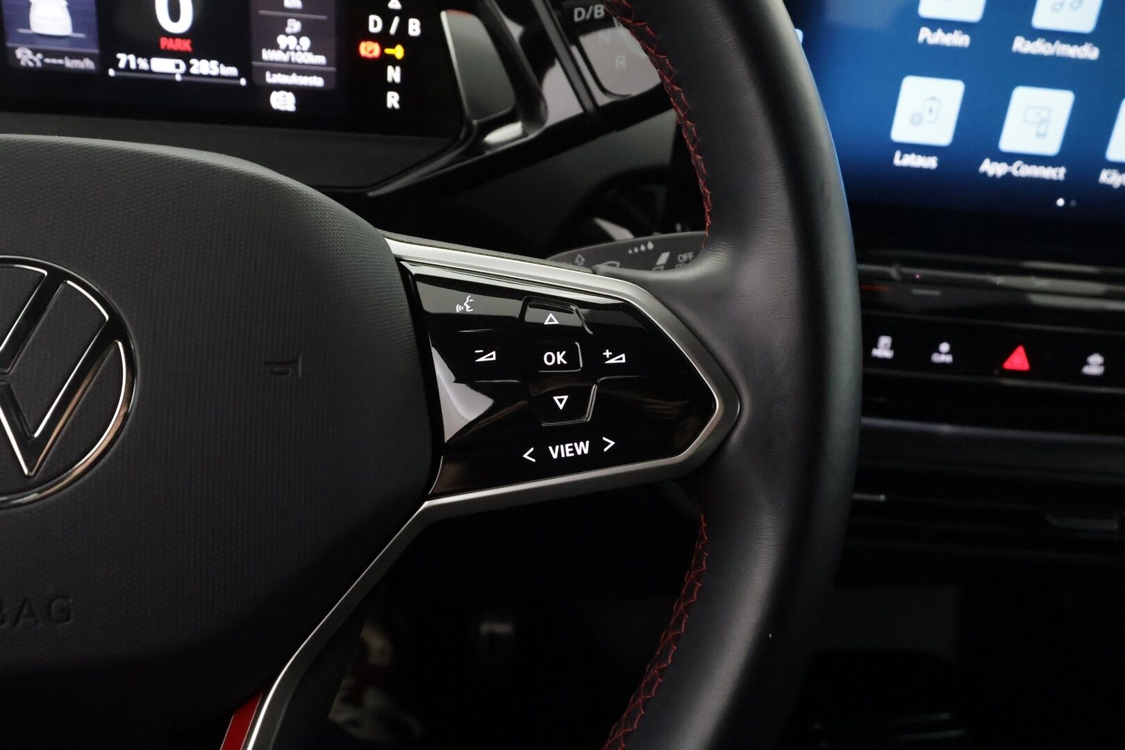 VOLKSWAGEN ID.5 2023 GTX - | ACC | ILP | Koukku | Matrix-LED | Puolinahat | P.Kamera | Ratinlämmitys | Digimittaristo | Navi | Keyless | Merkkihuollettu | Kahdet Renkaat |