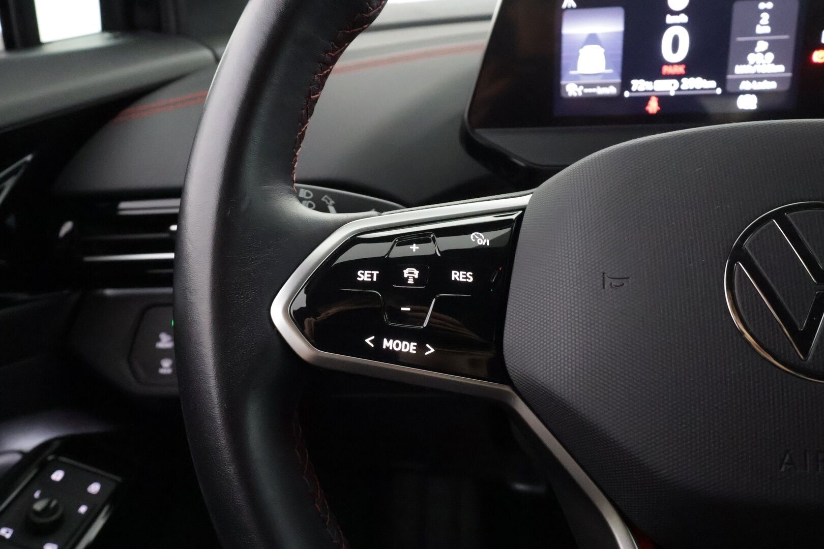 VOLKSWAGEN ID.5 2023 GTX - | ACC | ILP | Koukku | Matrix-LED | Puolinahat | P.Kamera | Ratinlämmitys | Digimittaristo | Navi | Keyless | Merkkihuollettu | Kahdet Renkaat |