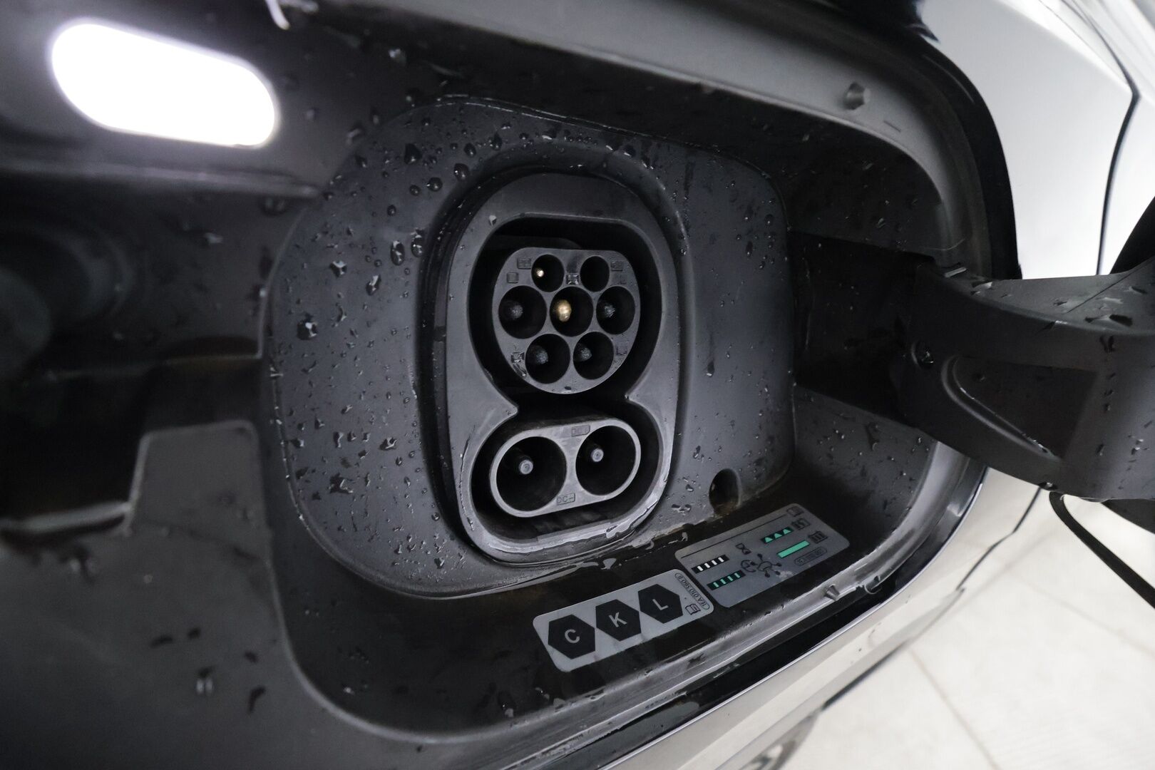 VOLKSWAGEN ID.5 2023 GTX - | ACC | ILP | Koukku | Matrix-LED | Puolinahat | P.Kamera | Ratinlämmitys | Digimittaristo | Navi | Keyless | Merkkihuollettu | Kahdet Renkaat |