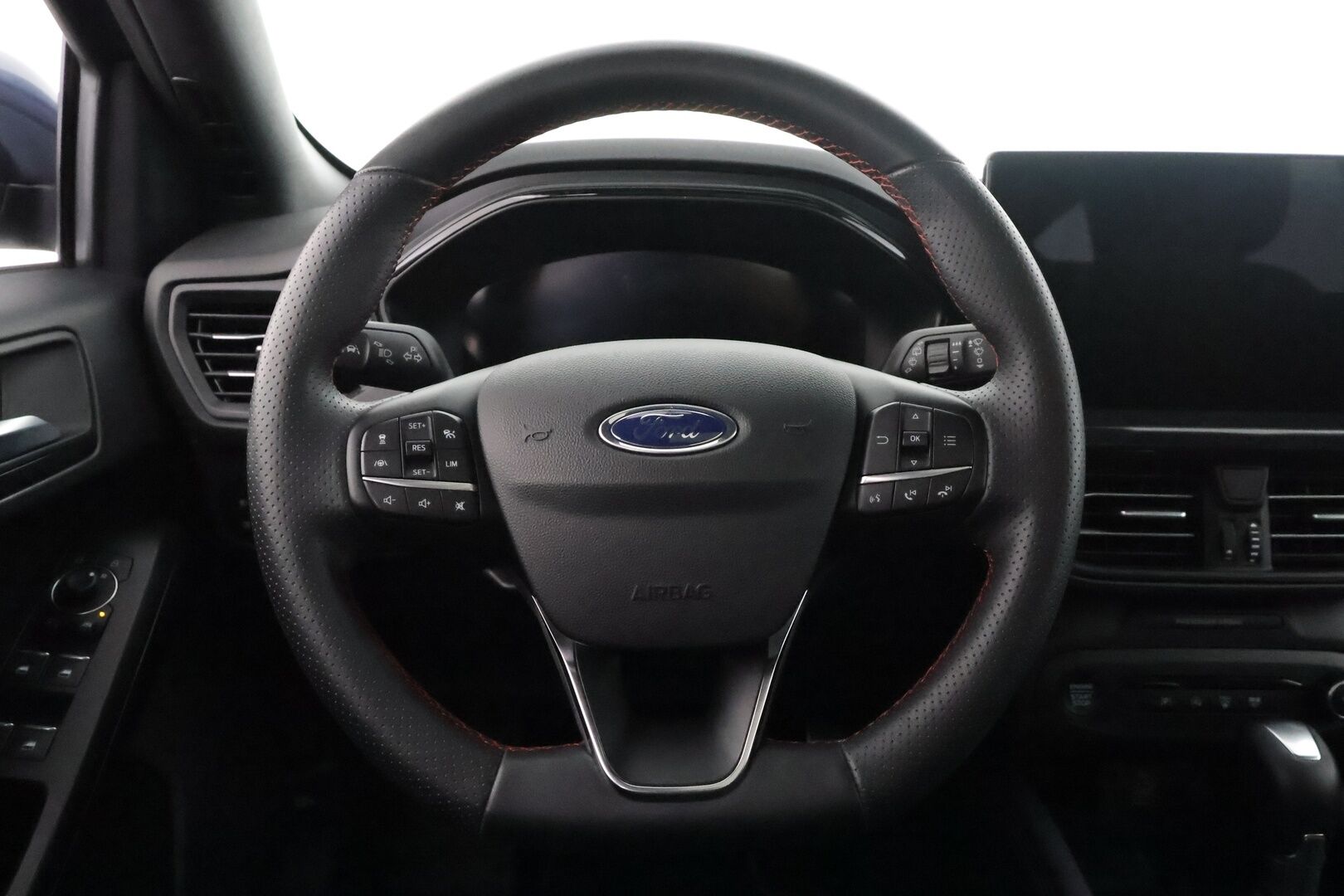 FORD FOCUS 2024 1.0 EcoBoost Hybrid Powershift 155hv (kevythybridi) A7 ST-Line Wagon - | Panorama | B&O | ACC | Koukku | LED | P.Kamera | Katveavustin | Kaistavahti | Keyless | Digimittaristo | Ratinlämmitys | Merkkihuollot | - KORKO VAIN 3,99 %