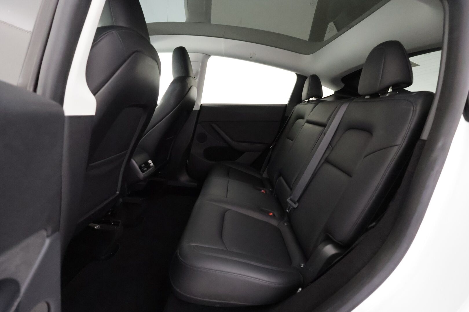 Tesla Model Y 2024 Long Range - | ACC | ILP | Matrix | Ryzen | Lasikatto | Sähkönahat | Muistipenkki | Premium Audio | P.kamera | Autosteer | Lämm. ratti | 2x renkaat aluin | 