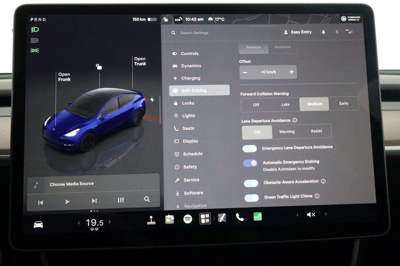 Tesla Model Y 2024 Long Range - | ACC | ILP | Matrix | Ryzen | Lasikatto | Sähkönahat | Muistipenkki | Premium Audio | P.kamera | Autosteer | Lämm. ratti | 2x renkaat aluin | 