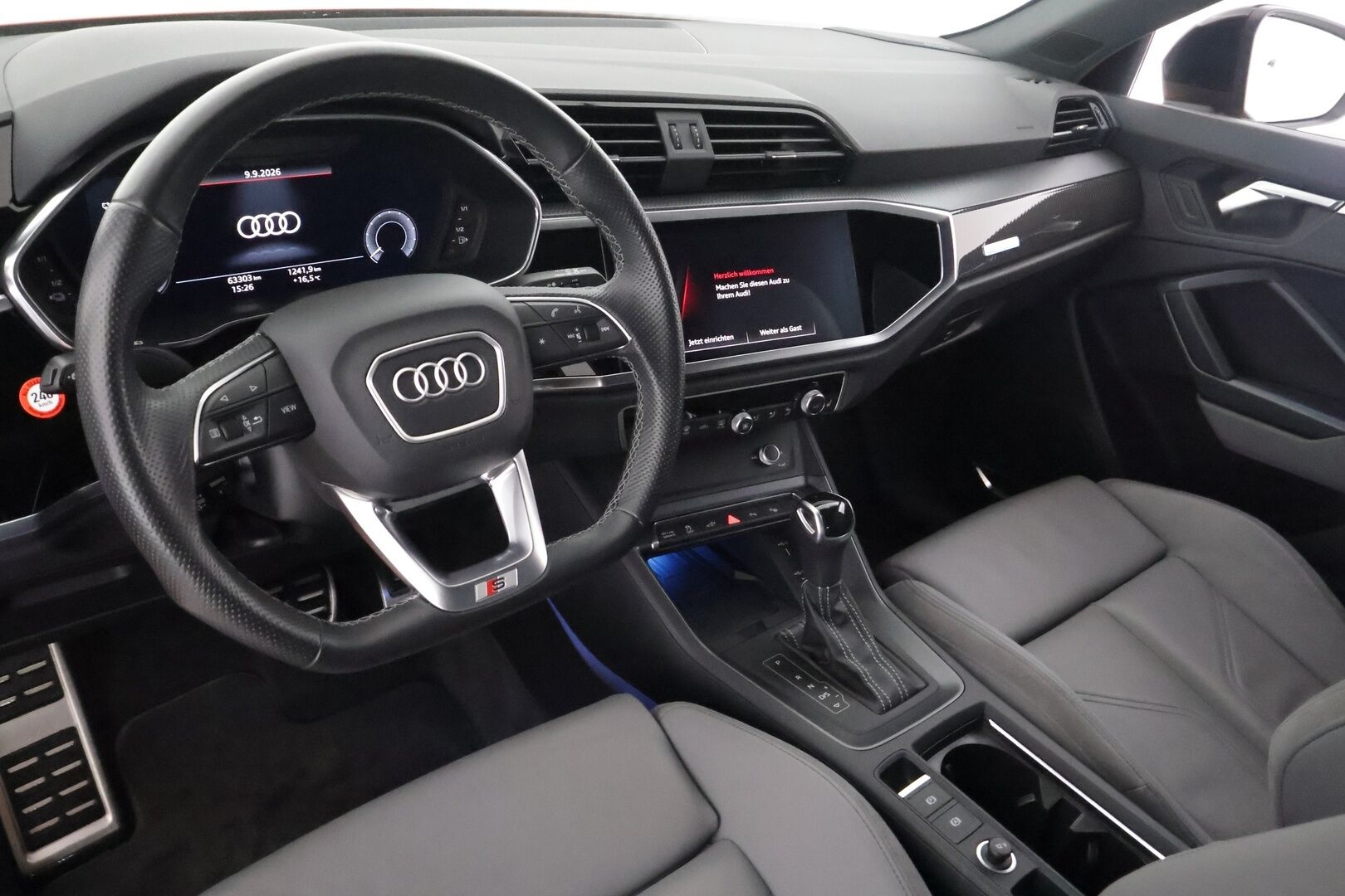 AUDI Q3 2021 Sportback S line 45 TFSIe 180kW S tronic - | ACC | Koukku | B&O | 2x S-line | Sporttinahat | Muistipenkki | Matrix | 360° | Ambient light | Digimittaristo | Keyless | Merkkihuollettu | 2x renkaat aluin |