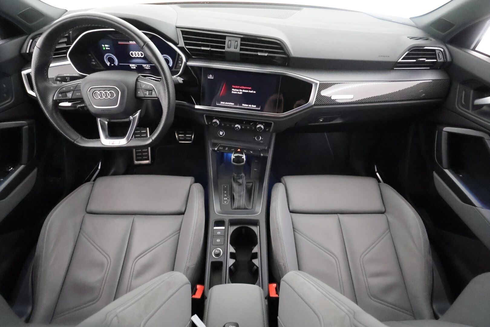 AUDI Q3 2021 Sportback S line 45 TFSIe 180kW S tronic - | ACC | Koukku | B&O | 2x S-line | Sporttinahat | Muistipenkki | Matrix | 360° | Ambient light | Digimittaristo | Keyless | Merkkihuollettu | 2x renkaat aluin |