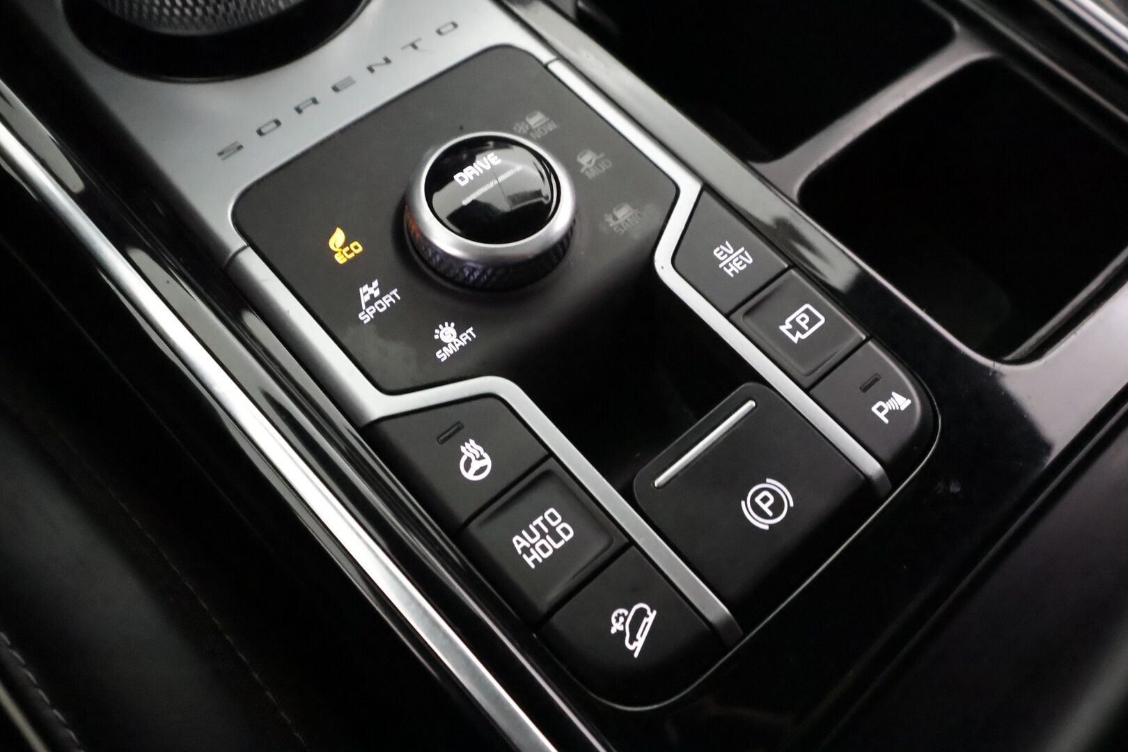 KIA SORENTO 2021 1,6 T-GDI Plug-in Hybrid AWD Business Luxury AT 7P - | ACC | Koukku | HUD | 360° | Ilm. sähkönahat | Panorama | BOSE | Muistipenkki | HDA | BSM | Digimittaristo | Merkkihuollot | ALV | 