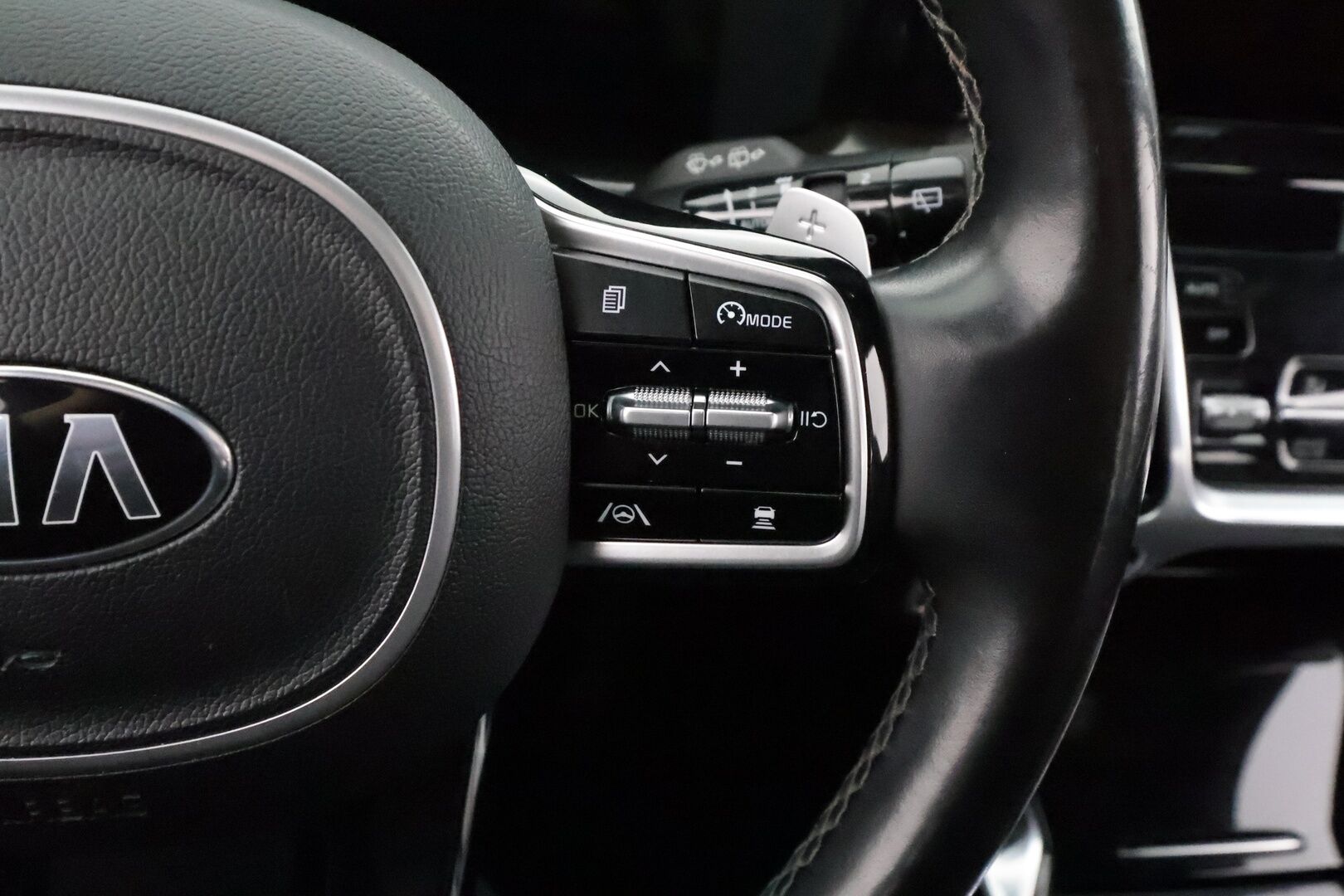KIA SORENTO 2021 1,6 T-GDI Plug-in Hybrid AWD Business Luxury AT 7P - | ACC | Koukku | HUD | 360° | Ilm. sähkönahat | Panorama | BOSE | Muistipenkki | HDA | BSM | Digimittaristo | Merkkihuollot | ALV | 