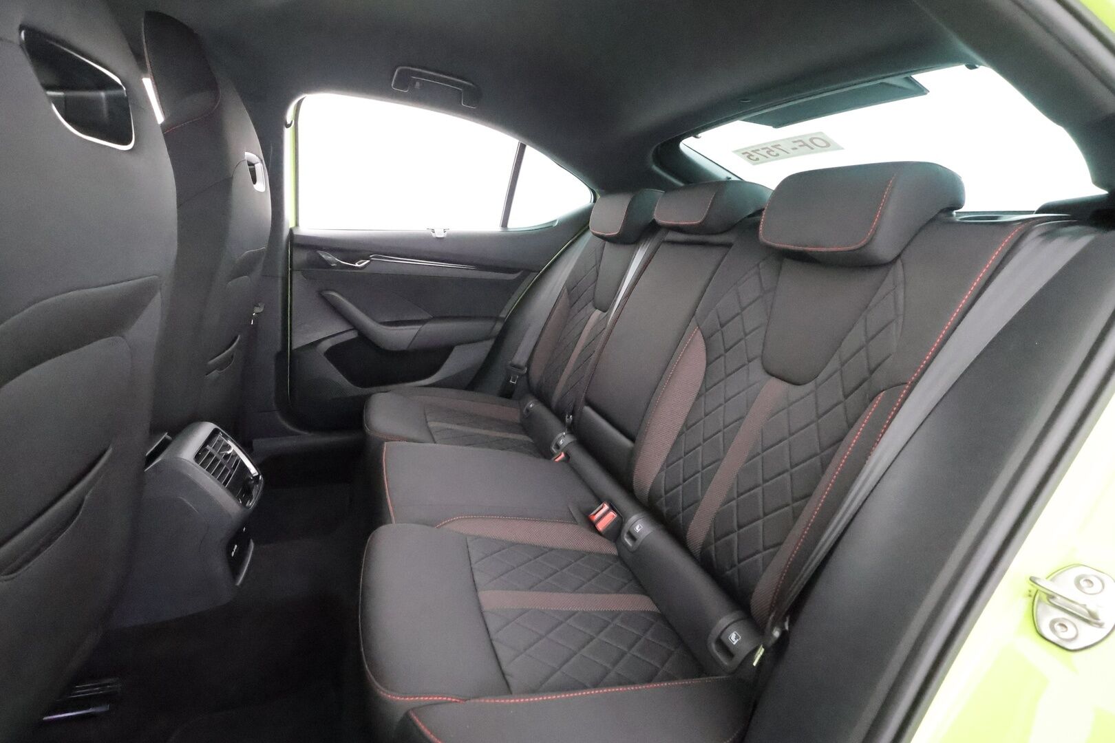 SKODA OCTAVIA 2023 1.4 TSI PHEV RS iV DSG Autom. - | ACC | Webasto | HUD | Matrix-LED | Digimittaristo | Lane Assist | Keyless | Ambient light | Lämm. ratti | Sähk. takaluukku | Merkkihuollot | - KORKO VAIN 3,99 %