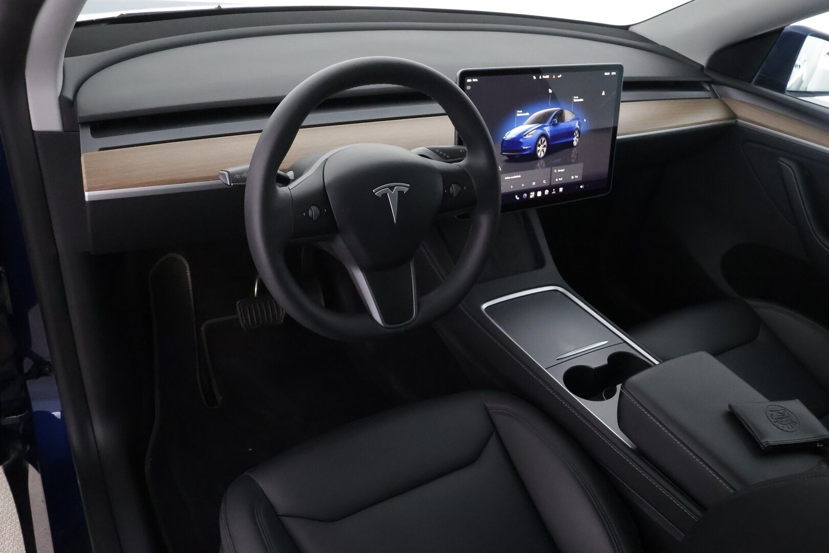 Tesla Model Y 2024 Long Range - | ACC | ILP | Matrix | Ryzen | Premium Audio | Lasikatto | Sähkönahat | Muistipenkki | Autosteer | P.kamera | Lämm. ratti | Keyless | 