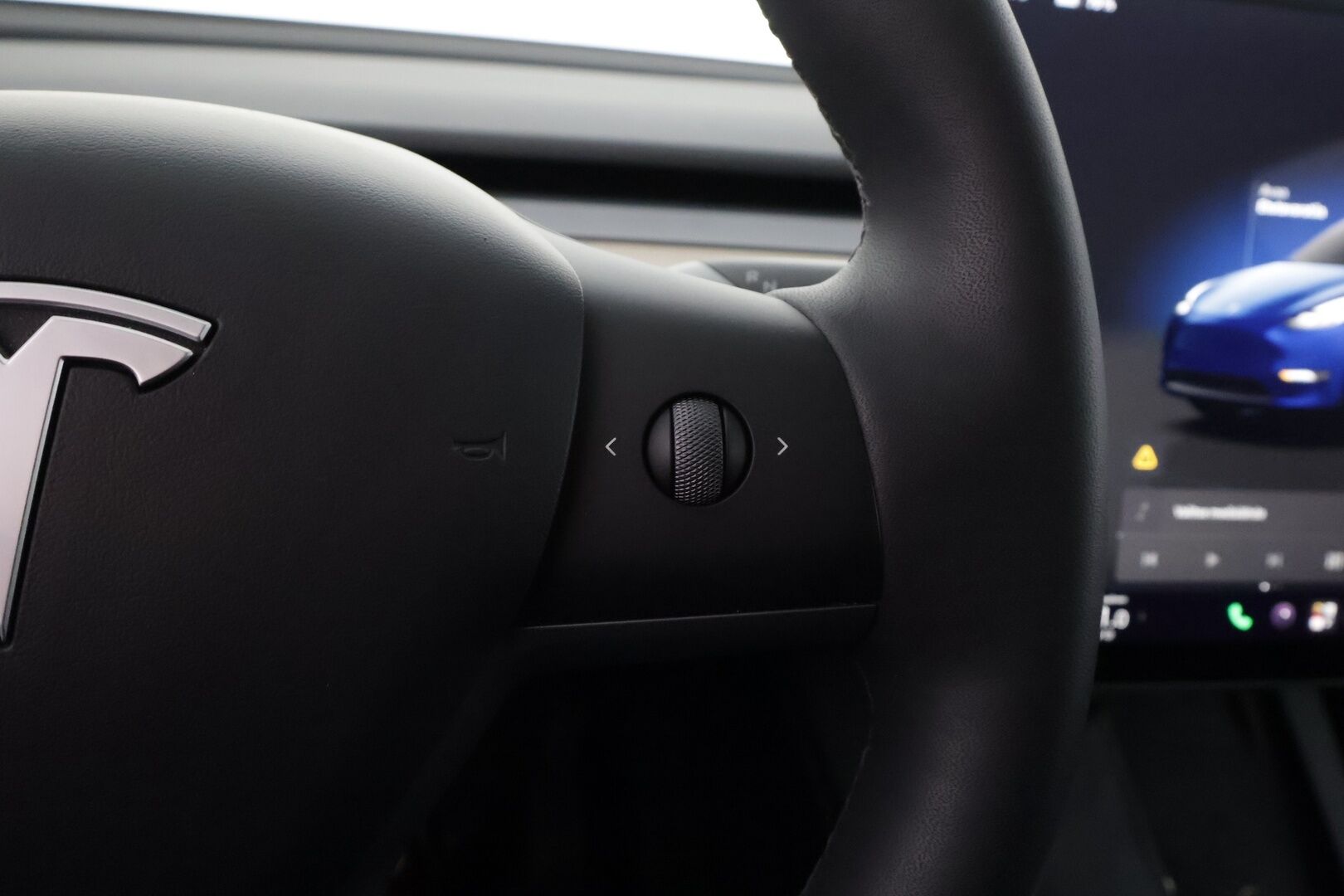 Tesla Model Y 2024 Long Range - | ACC | ILP | Matrix | Ryzen | Premium Audio | Lasikatto | Sähkönahat | Muistipenkki | Autosteer | P.kamera | Lämm. ratti | Keyless | 