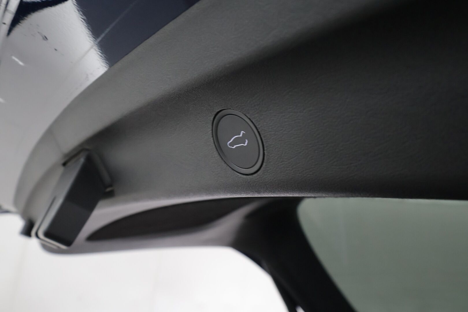 Tesla Model Y 2024 Long Range - | ACC | ILP | Matrix | Ryzen | Premium Audio | Lasikatto | Sähkönahat | Muistipenkki | Autosteer | P.kamera | Lämm. ratti | Keyless | 