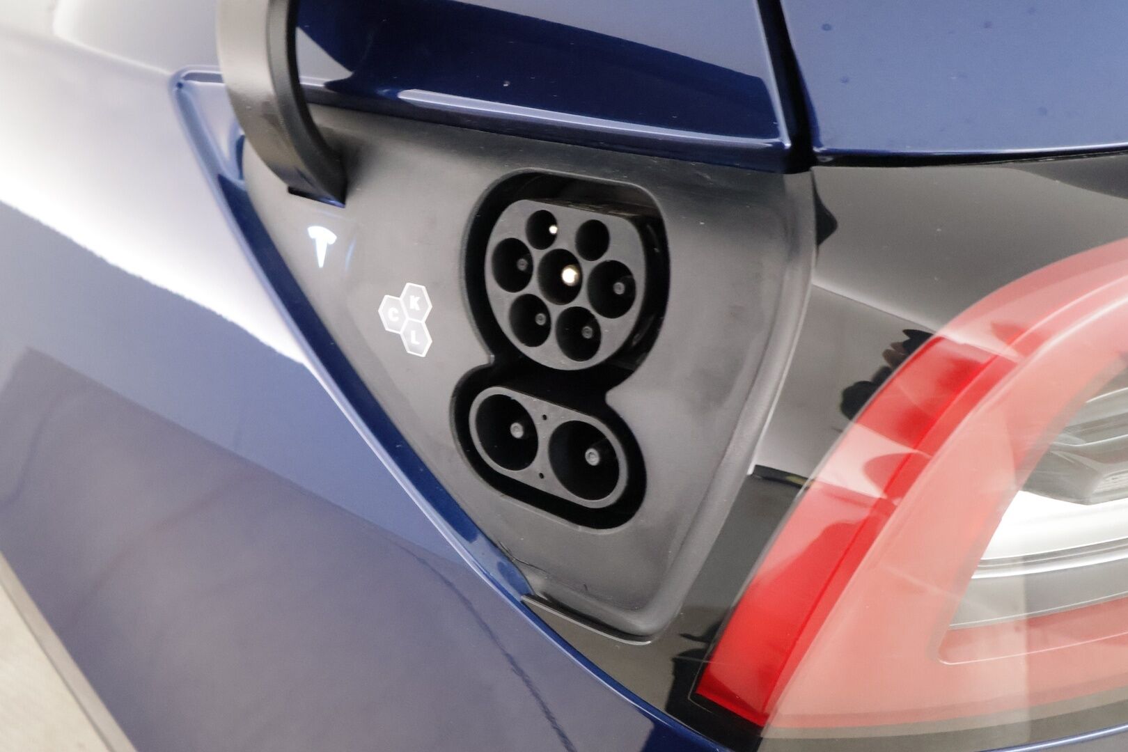 Tesla Model Y 2024 Long Range - | ACC | ILP | Matrix | Ryzen | Premium Audio | Lasikatto | Sähkönahat | Muistipenkki | Autosteer | P.kamera | Lämm. ratti | Keyless | 