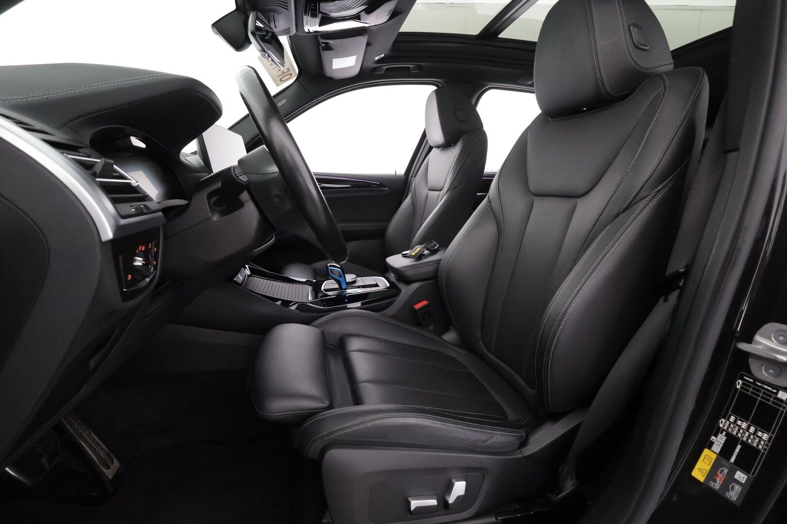 BMW IX3 2022 G08 M Sport Charged - | ACC | ILP | Koukku | Adapt. LED | Sporttinahat sähköllä | Muistipenkki | Panorama | P.kamera | Lane Assist | Navi | Lämm. ratti | 2x renkaat aluin | - KORKO VAIN 3,99 %