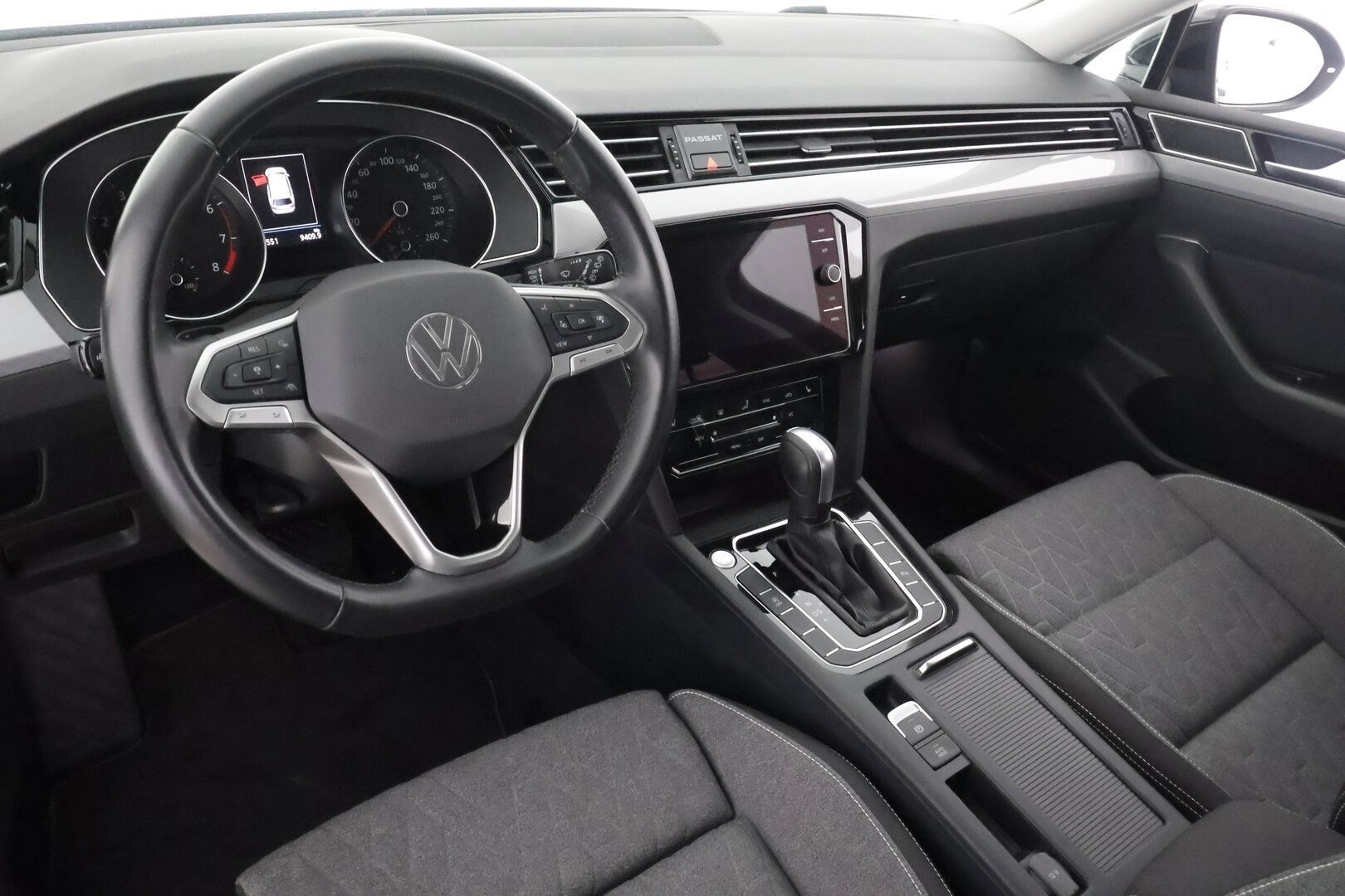 Volkswagen Passat 2023 Variant Comfort Business 1,5 TSI EVO 110 kW DSG-automaatti - | ACC | Koukku | P.Tutkat | Ergocomfort Istuin | Navi | LED | Apple&Android | Merkkihuollettu |