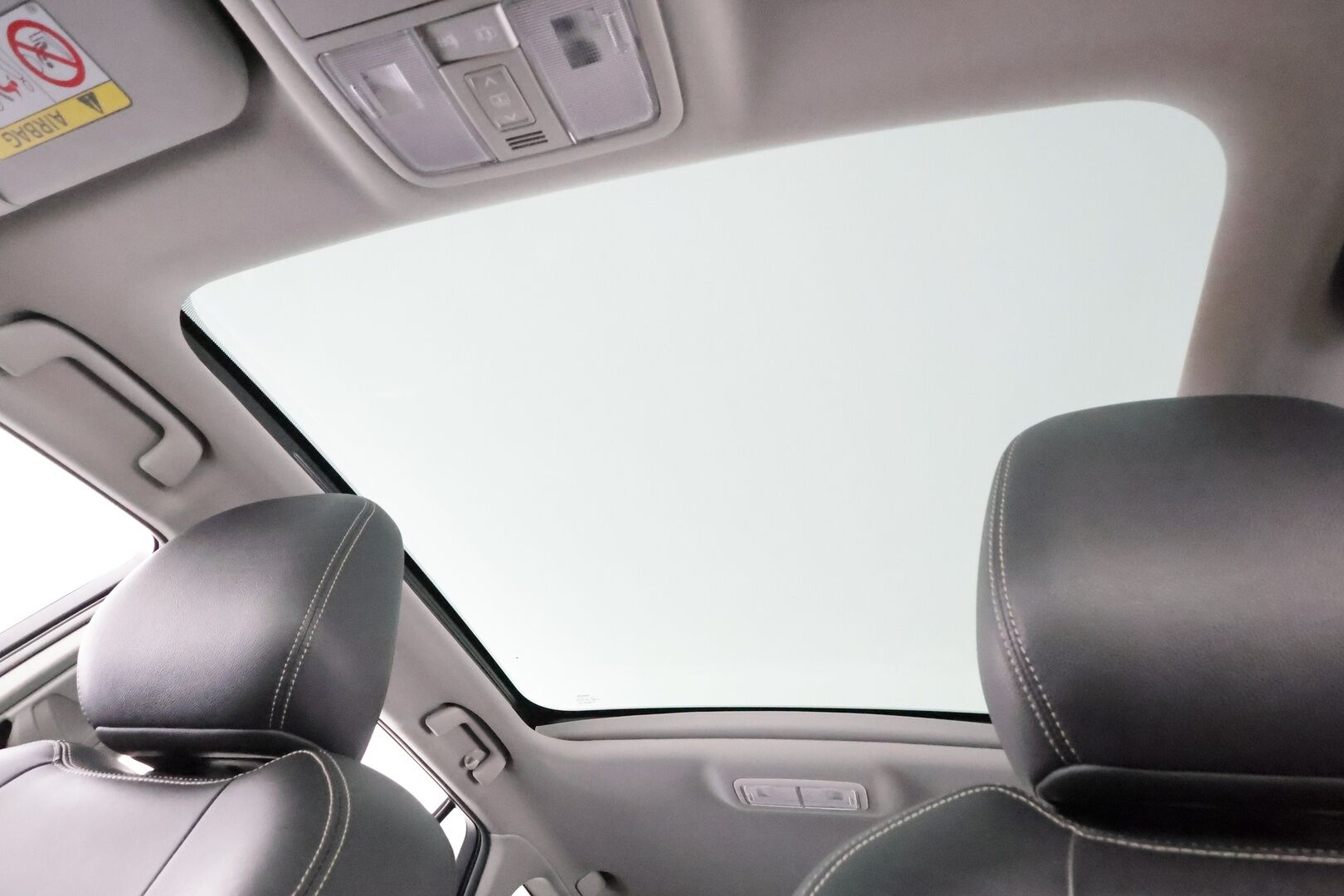 TOYOTA AVENSIS 2016 1,8 Touring Sports Premium - | Koukku | Muistipenkki kuljettajalla | Sähkönahat | Lasikatto | P.kamera | Keyless | Navi | AFS-LED | Lohko+sisälämmitin | Kaistavahti | RSA | 