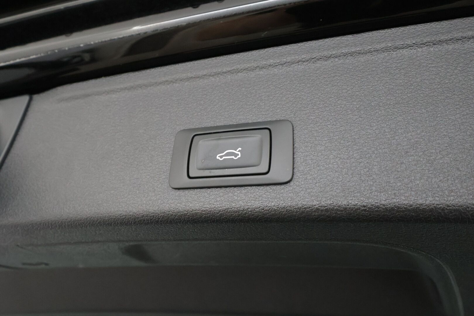 Audi A4 2023 Avant Business 40 TFSI 150 kW MHEV S tronic - | ACC | LED | P.Kamera | Sporttipenkit | Digimittaristo | Apple&Android | Merkkihuollettu |