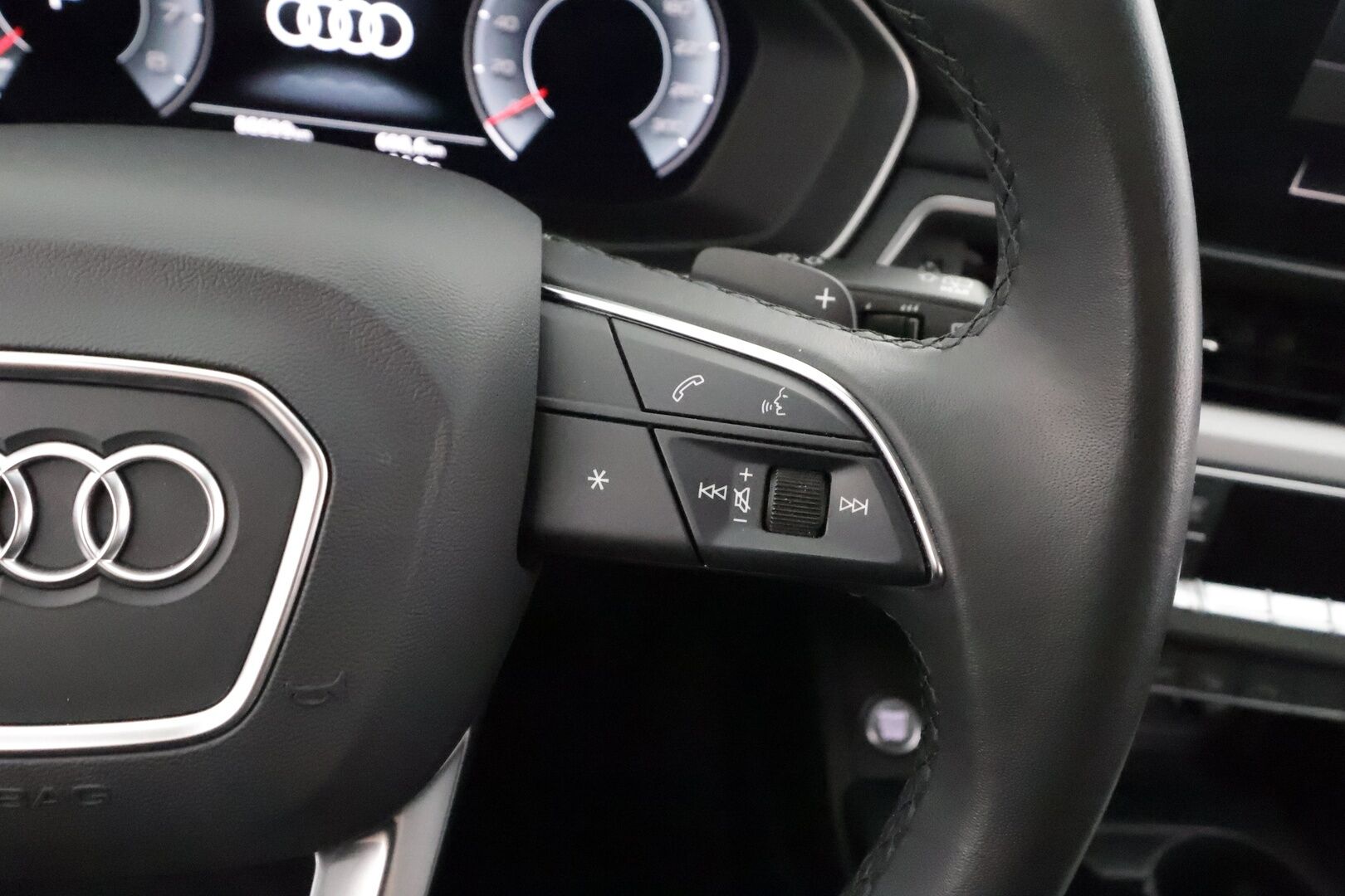 Audi A4 2023 Avant Business 40 TFSI 150 kW MHEV S tronic - | ACC | LED | P.Kamera | Sporttipenkit | Digimittaristo | Apple&Android | Merkkihuollettu |