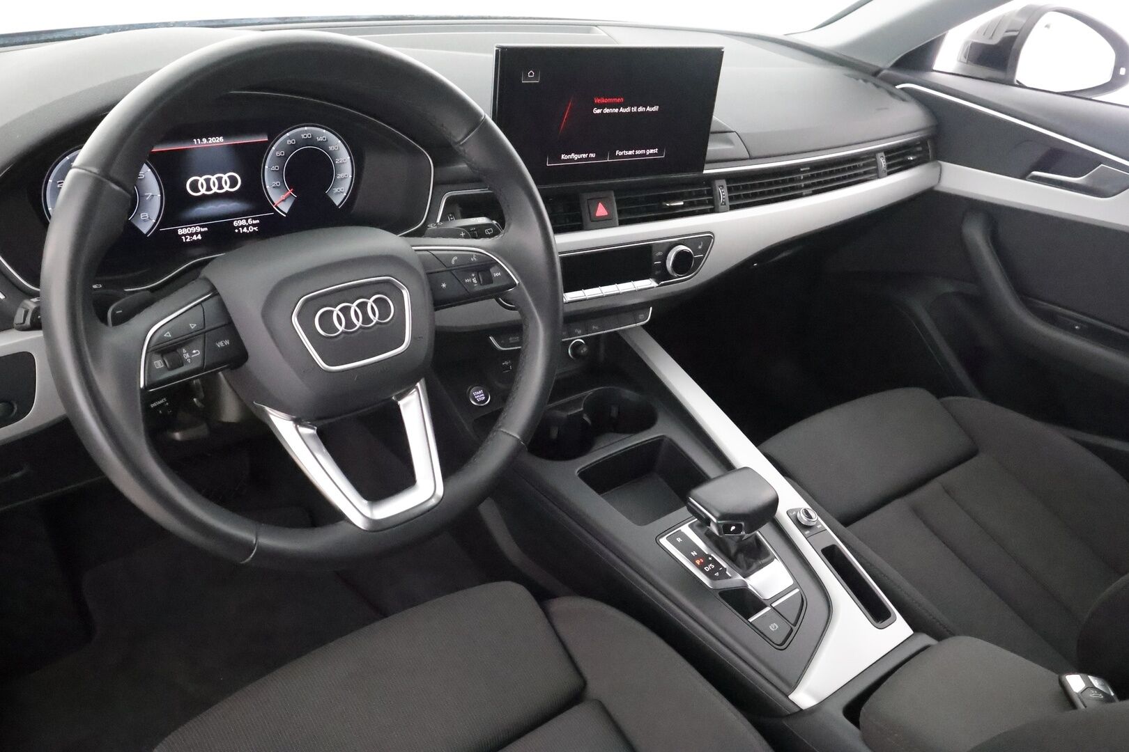Audi A4 2023 Avant Business 40 TFSI 150 kW MHEV S tronic - | ACC | LED | P.Kamera | Sporttipenkit | Digimittaristo | Apple&Android | Merkkihuollettu |