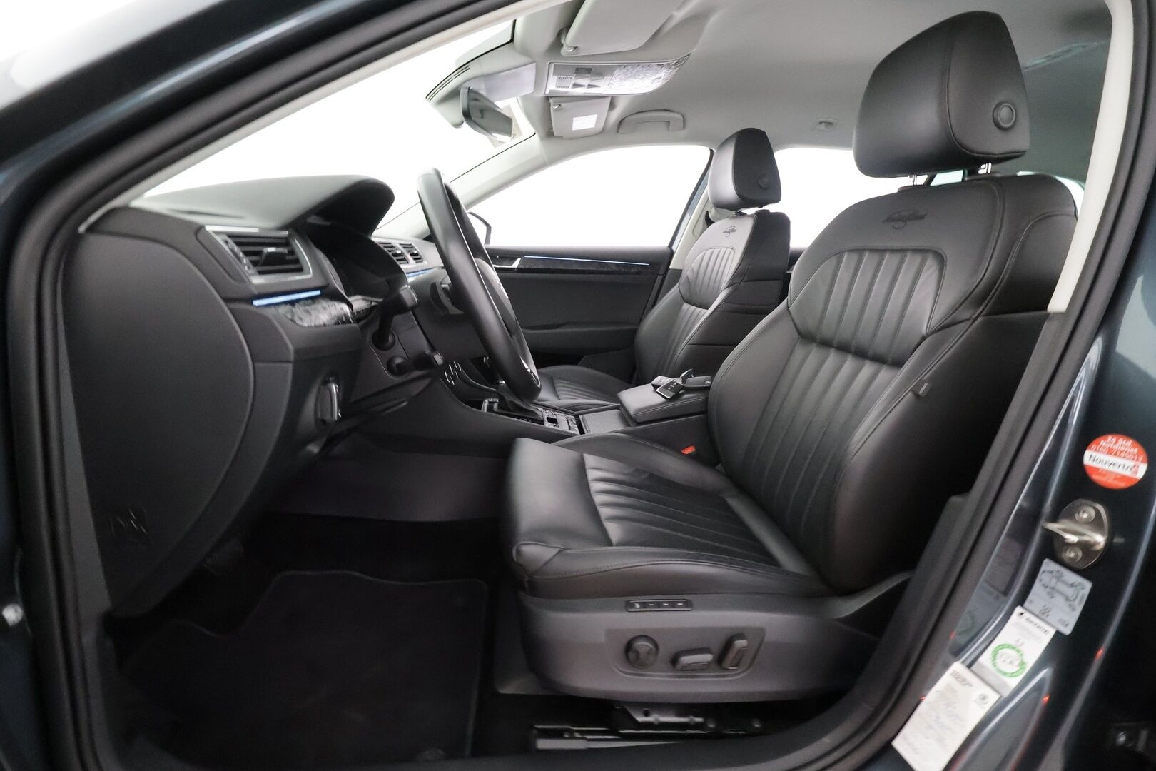 SKODA SUPERB 2018 Combi 2,0 TSI 220 L&K DSG Autom. - | ACC | PA-Lisälämmitin | LED | Canton | P.Kamera | Muistipenkit | Ratinlämmitys | Navi | Keyless | Apple&Android | Merkkihuollettu | Kahdet Renkaat | 