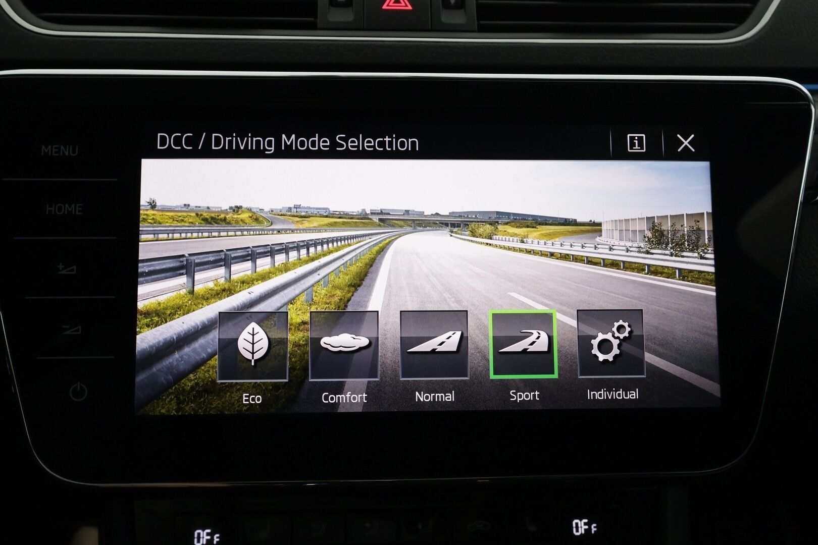 SKODA SUPERB 2018 Combi 2,0 TSI 220 L&K DSG Autom. - | ACC | PA-Lisälämmitin | LED | Canton | P.Kamera | Muistipenkit | Ratinlämmitys | Navi | Keyless | Apple&Android | Merkkihuollettu | Kahdet Renkaat | 
