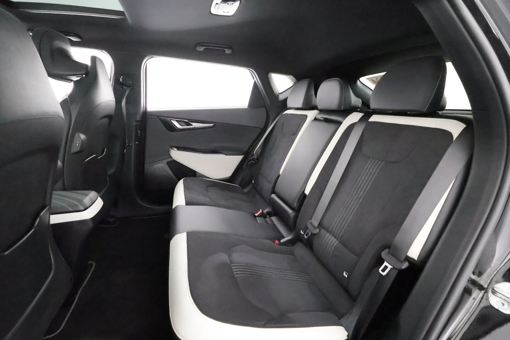 KIA EV6 2023 GT-Line RWD - | ACC | ILP | Koukku | 360° | Kattoluukku | Ilm. relax penkit | Muistipenkki | Ambient | Nahka-alcantara | HDA | BSM | Merkkihuollot |