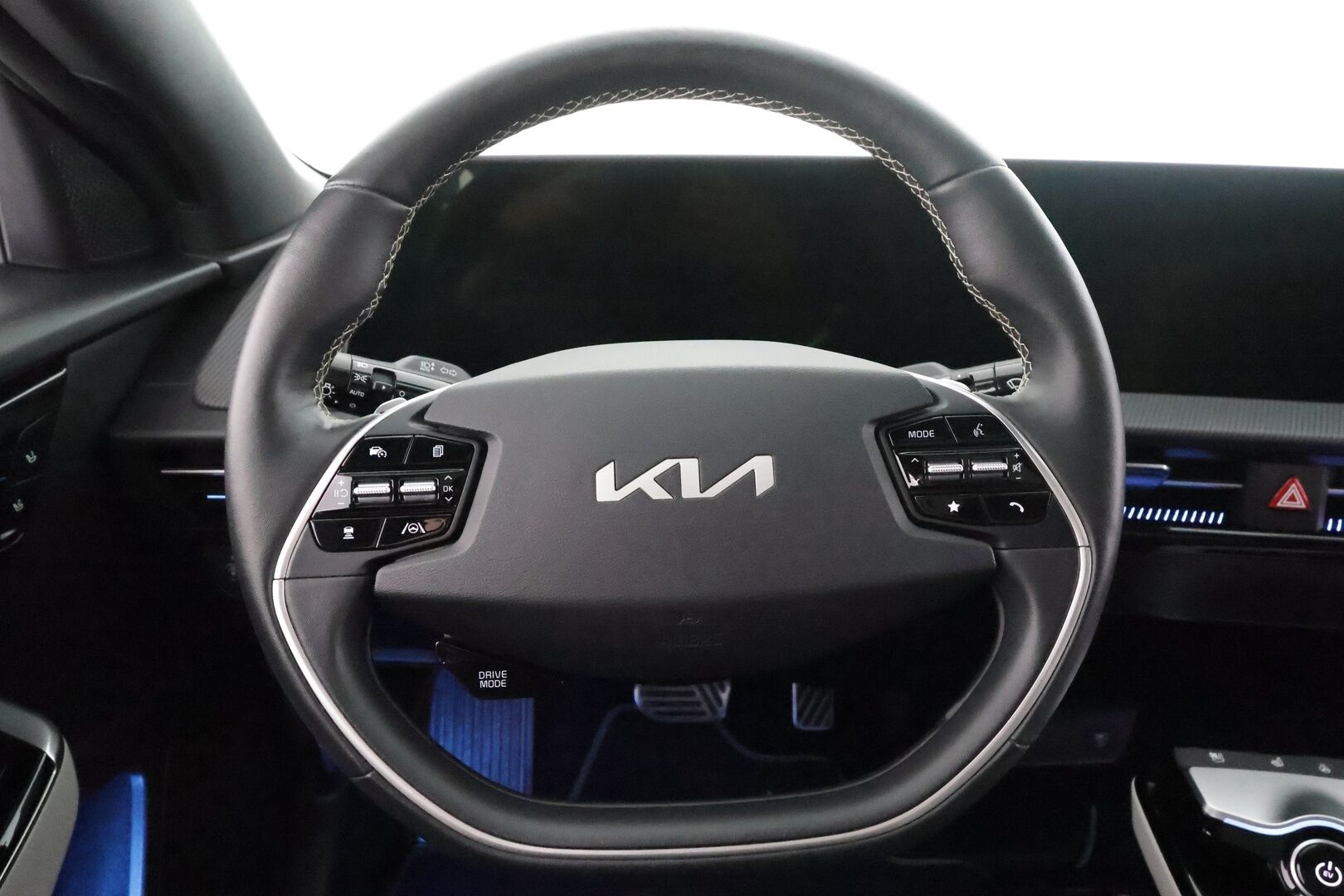 KIA EV6 2023 GT-Line RWD - | ACC | ILP | Koukku | 360° | Kattoluukku | Ilm. relax penkit | Muistipenkki | Ambient | Nahka-alcantara | HDA | BSM | Merkkihuollot |