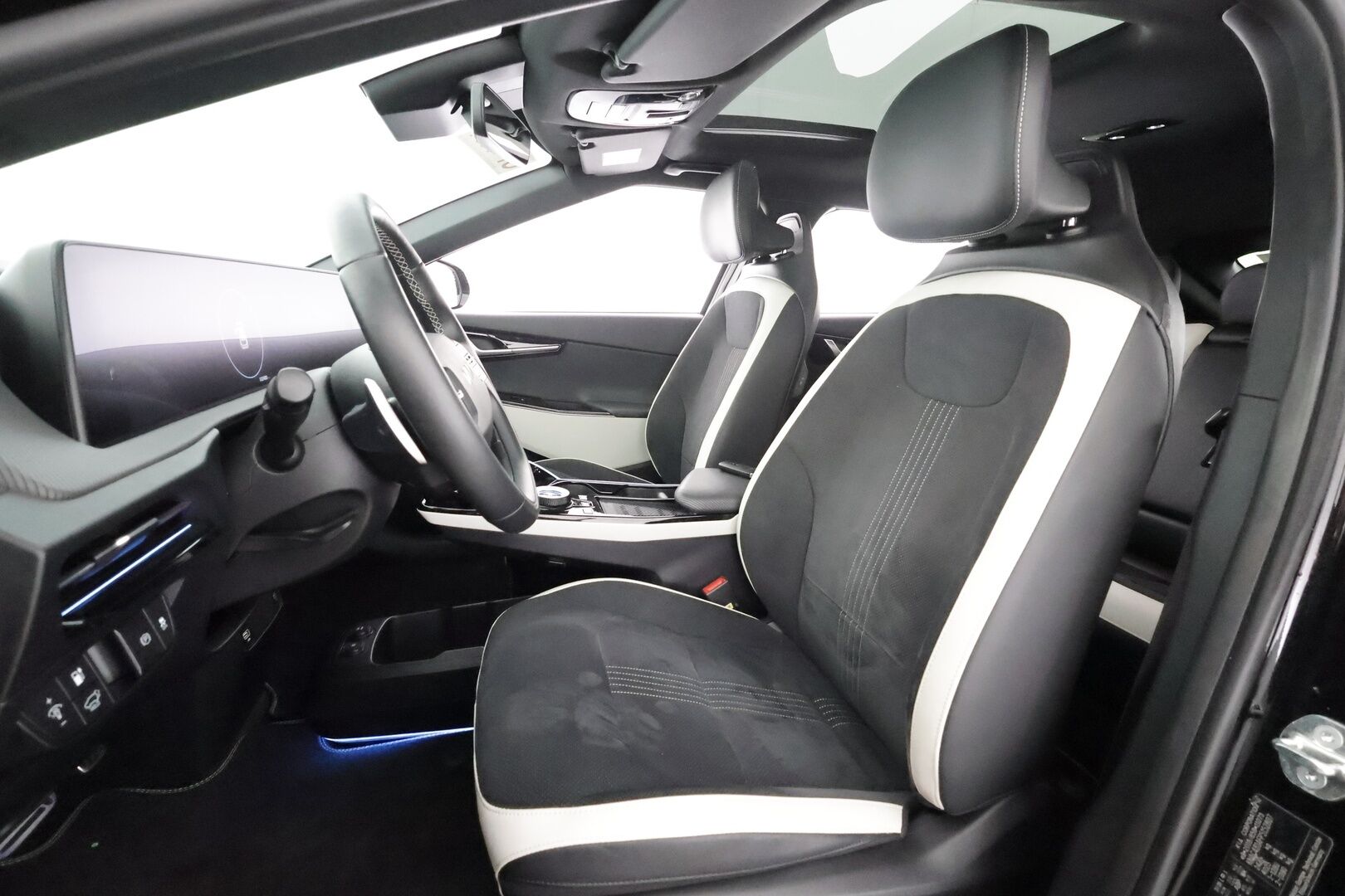 KIA EV6 2023 GT-Line RWD - | ACC | ILP | Koukku | 360° | Kattoluukku | Ilm. relax penkit | Muistipenkki | Ambient | Nahka-alcantara | HDA | BSM | Merkkihuollot |