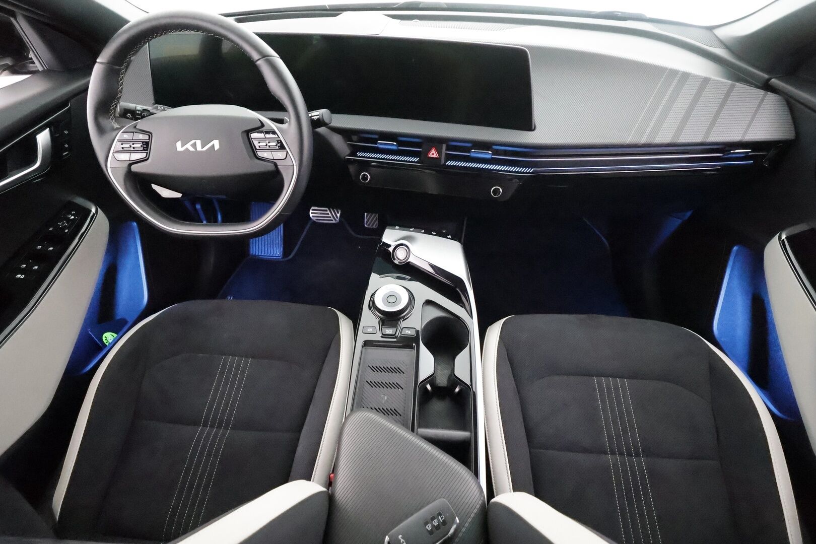 KIA EV6 2023 GT-Line RWD - | ACC | ILP | Koukku | 360° | Kattoluukku | Ilm. relax penkit | Muistipenkki | Ambient | Nahka-alcantara | HDA | BSM | Merkkihuollot |