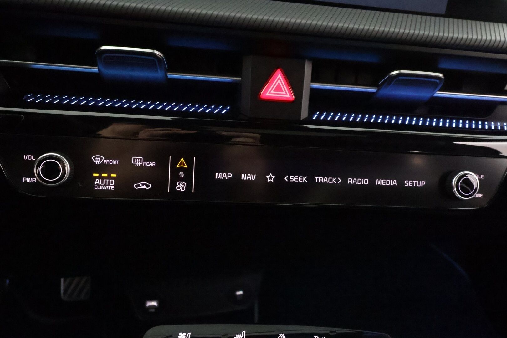 KIA EV6 2023 GT-Line RWD - | ACC | ILP | Koukku | 360° | Kattoluukku | Ilm. relax penkit | Muistipenkki | Ambient | Nahka-alcantara | HDA | BSM | Merkkihuollot |