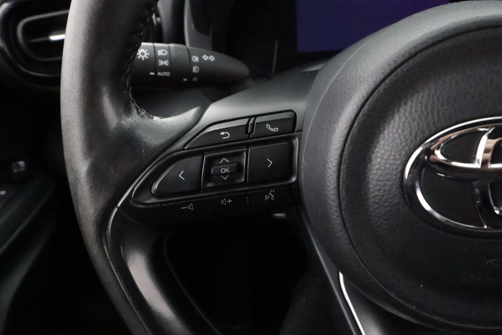 TOYOTA YARIS CROSS 2023 1.5 Hybrid Intense AWD - | ACC | LED | LTA | RSA | Navi | Keyless | Lämm. ratti | P.kamera ja tutkat | Apple & Android | Lohko+sisälämmitin | 2x renkaat aluin | 