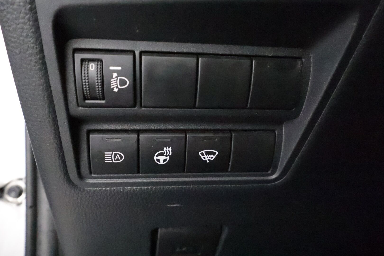 TOYOTA YARIS CROSS 2023 1.5 Hybrid Intense AWD - | ACC | LED | LTA | RSA | Navi | Keyless | Lämm. ratti | P.kamera ja tutkat | Apple & Android | Lohko+sisälämmitin | 2x renkaat aluin | 