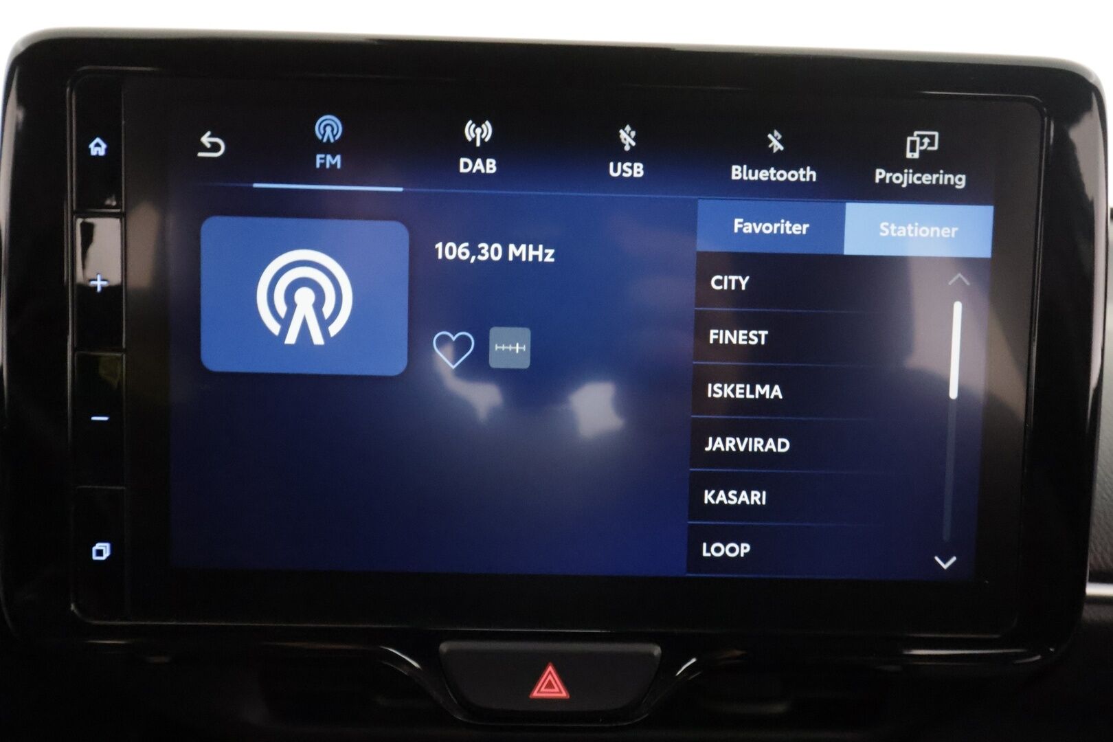 TOYOTA YARIS CROSS 2023 1.5 Hybrid Intense AWD - | ACC | LED | LTA | RSA | Navi | Keyless | Lämm. ratti | P.kamera ja tutkat | Apple & Android | Lohko+sisälämmitin | 2x renkaat aluin | 