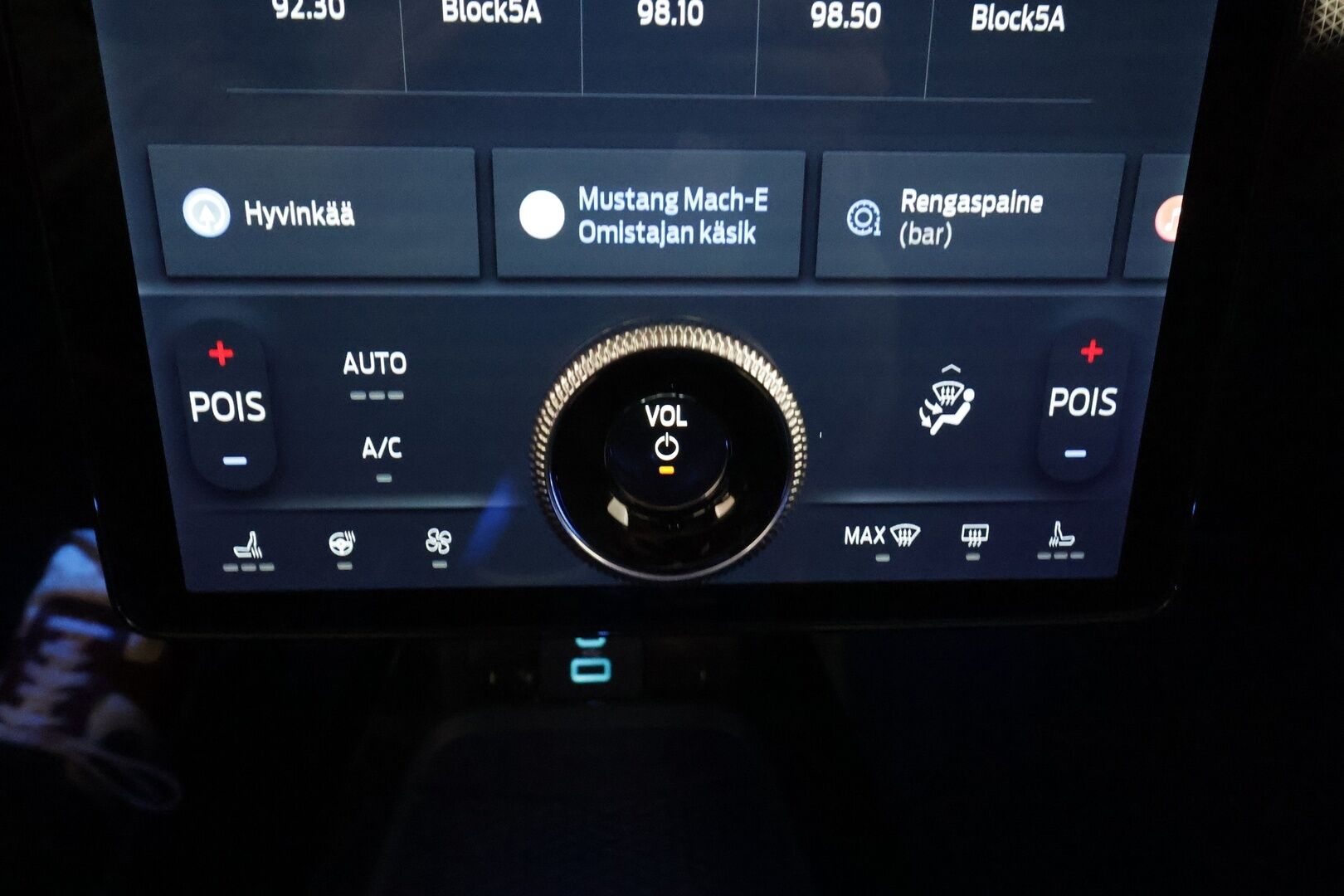 FORD MUSTANG MACH-E 2024 98kWh 487hv AWD GT 5-ovinen - | ACC | B&O | Lasikatto | Muistipenkki | Nahka-alcantara | 360° | Matrix | Ambient light | Lämm. ratti | Lane Assist | BLIS | RCTA | Keyless | 