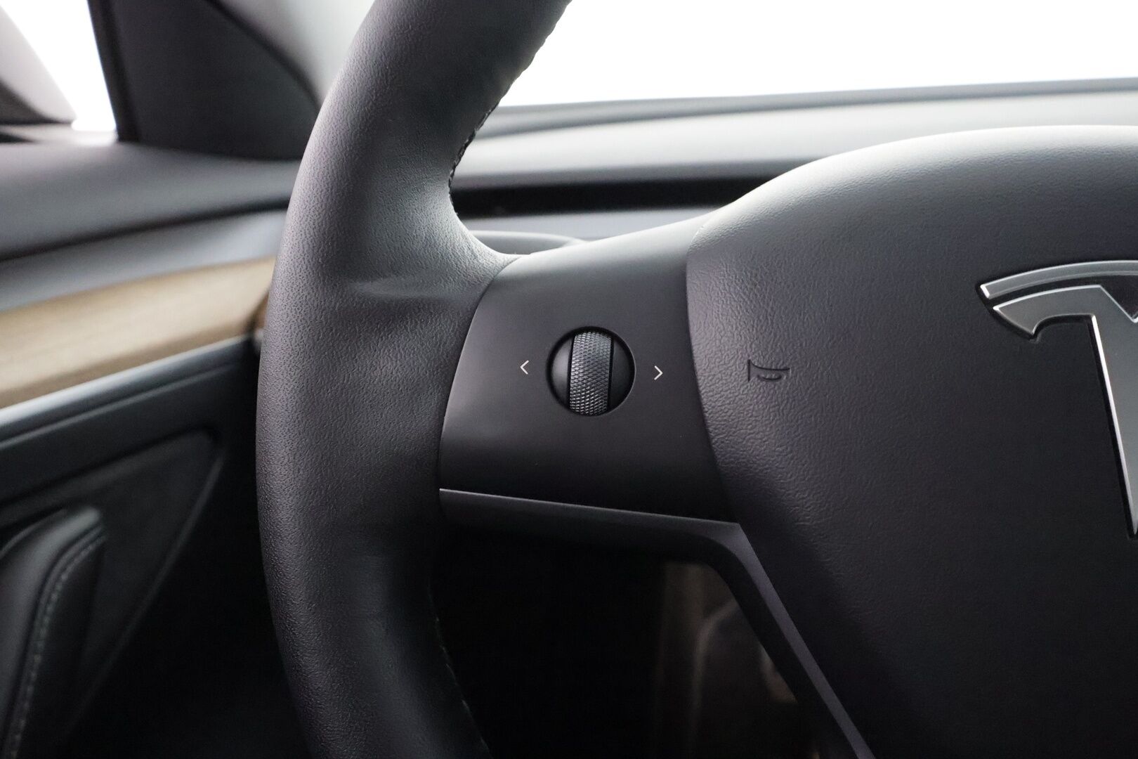 Tesla Model 3 2021 Performance - | ACC | ILP | Matrix | Track Mode | Lasikatto | Premium Audio | P.kamera ja tutkat | Sähkönahat | Muistipenkki | Autosteer | 2x renkaat aluin | 